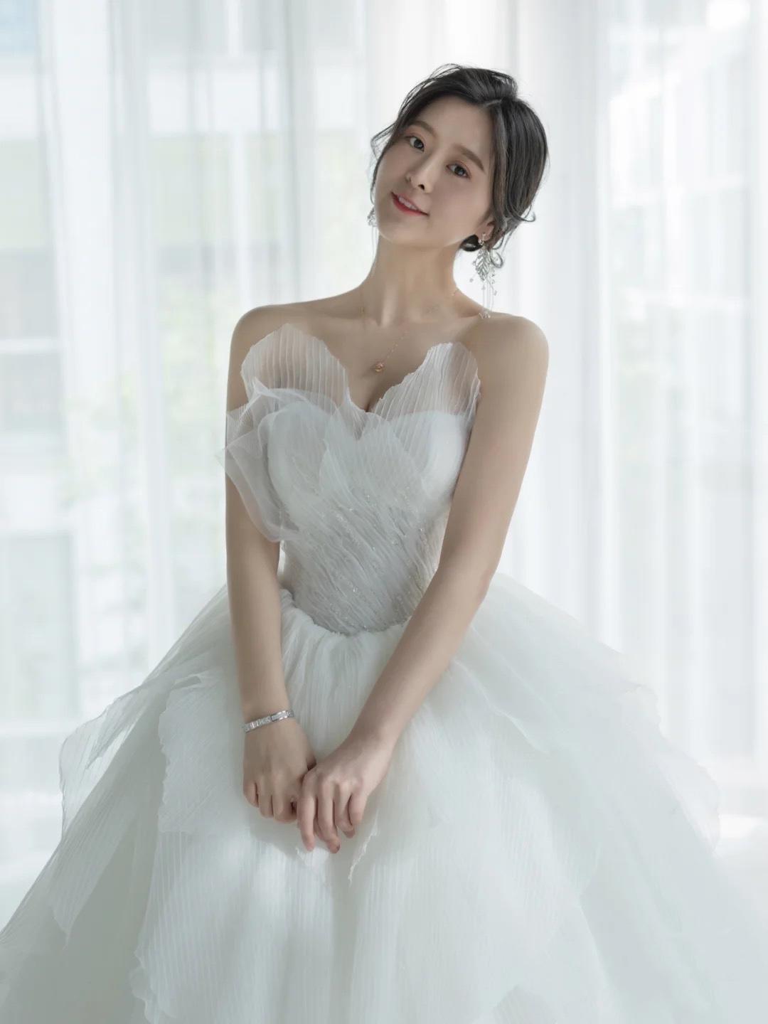 2021高端新款新娘租赁全套