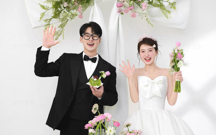 清新又少女的婚礼现场婚纱照