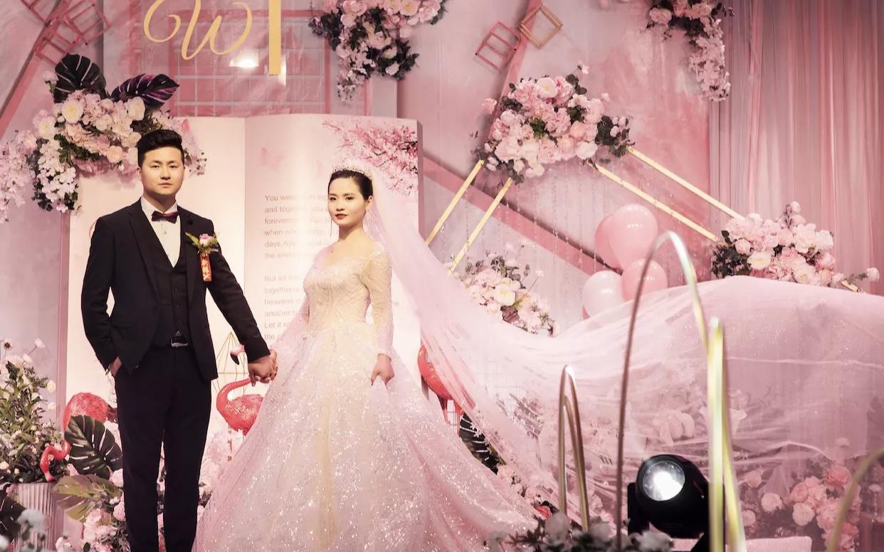 锦鹤婚纱现场跟拍，甜雅粉色系婚礼现场陪洁白婚纱