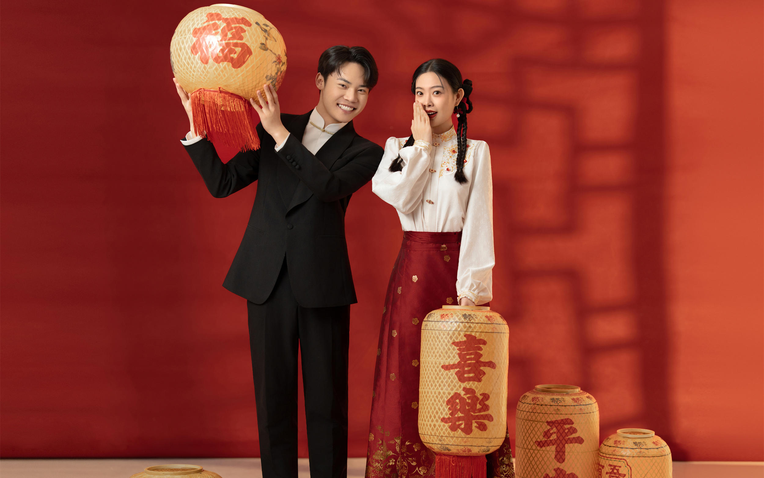 可以閉眼沖的馬面裙婚紗照??活潑俏皮喜嫁