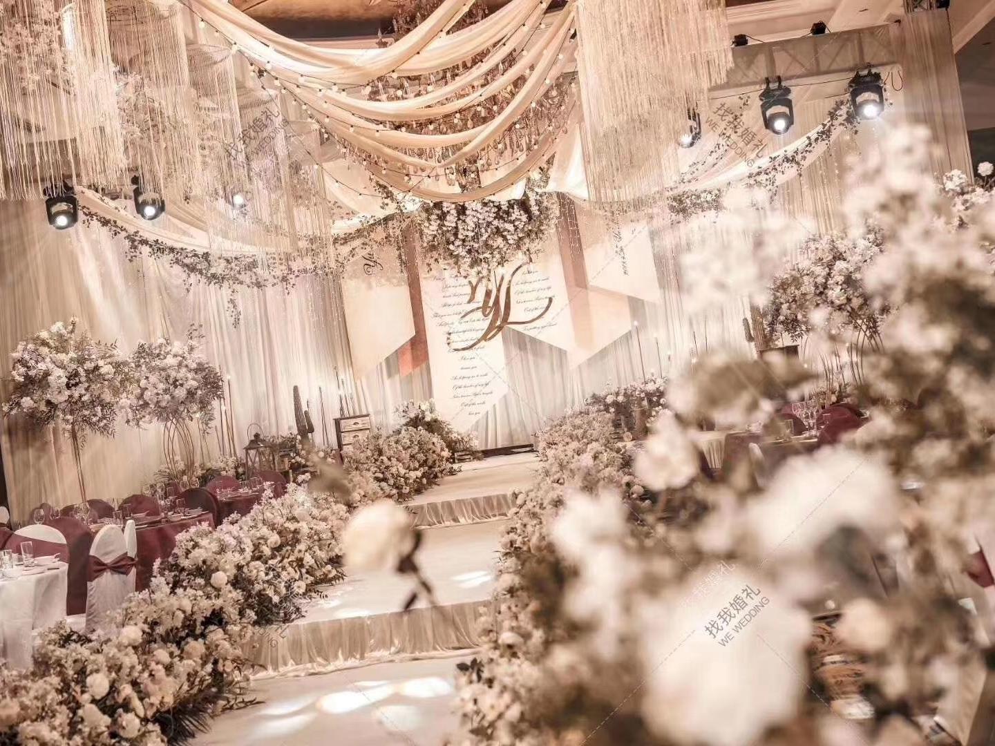大型酒店大型吊顶婚礼基础款