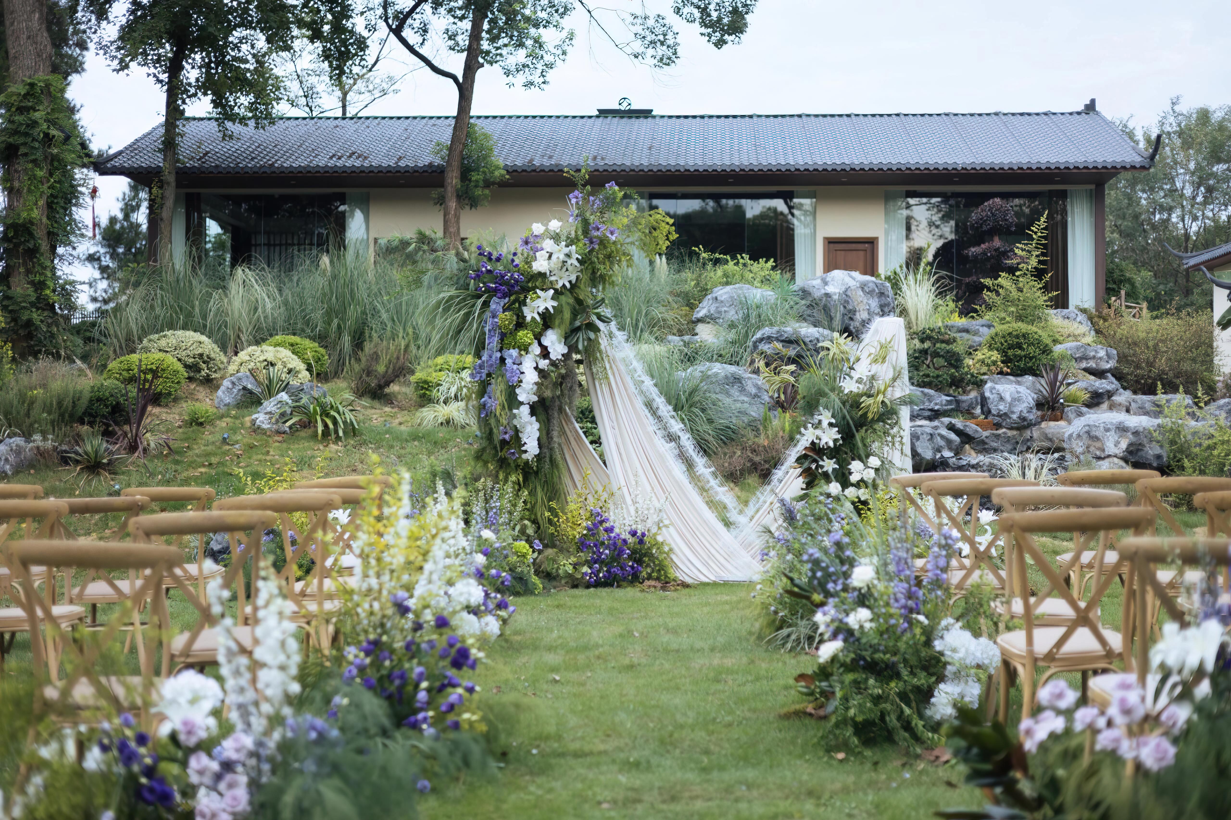 白紗為框，赴一場山野之約