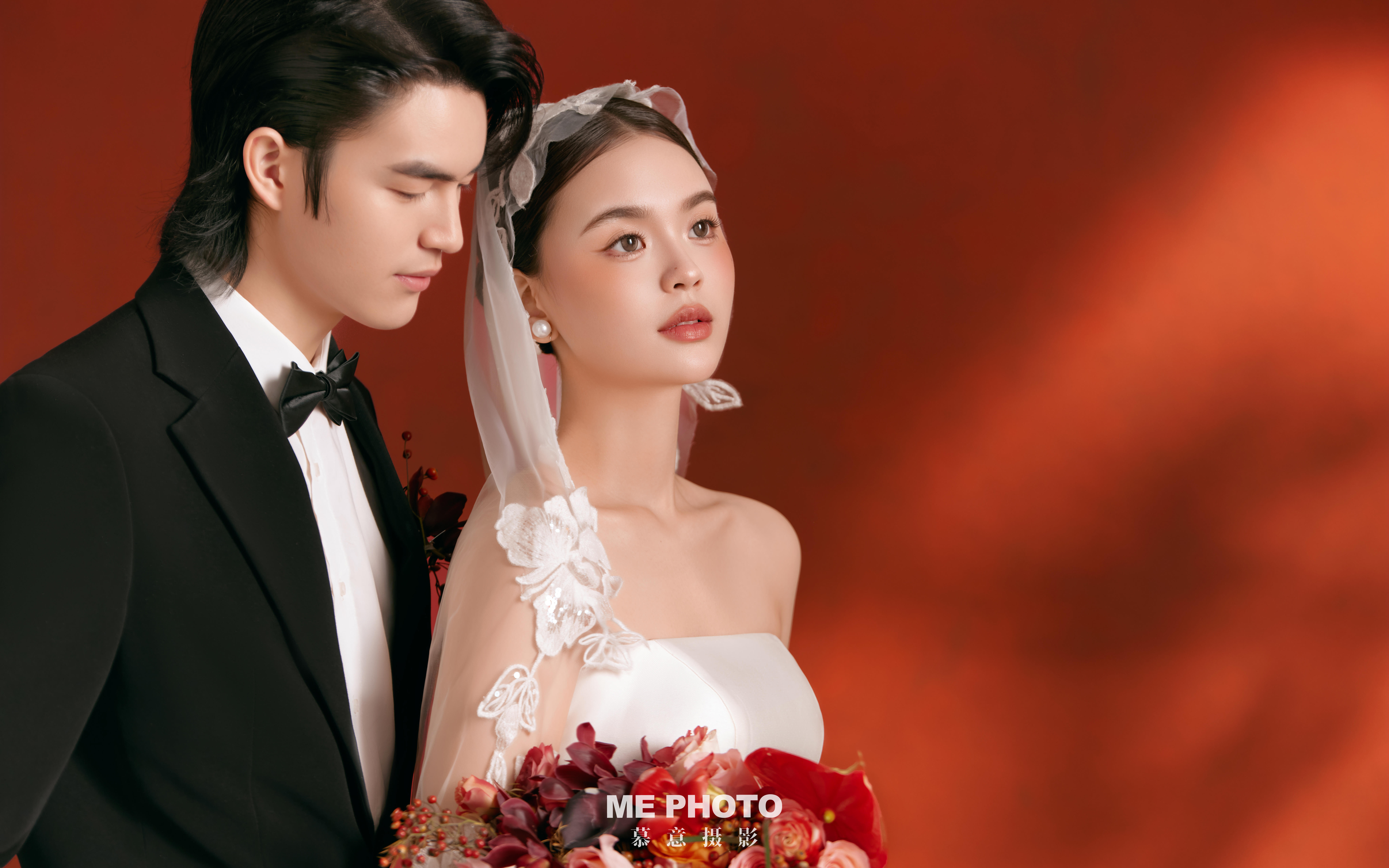 复古光影红底婚纱照❤️