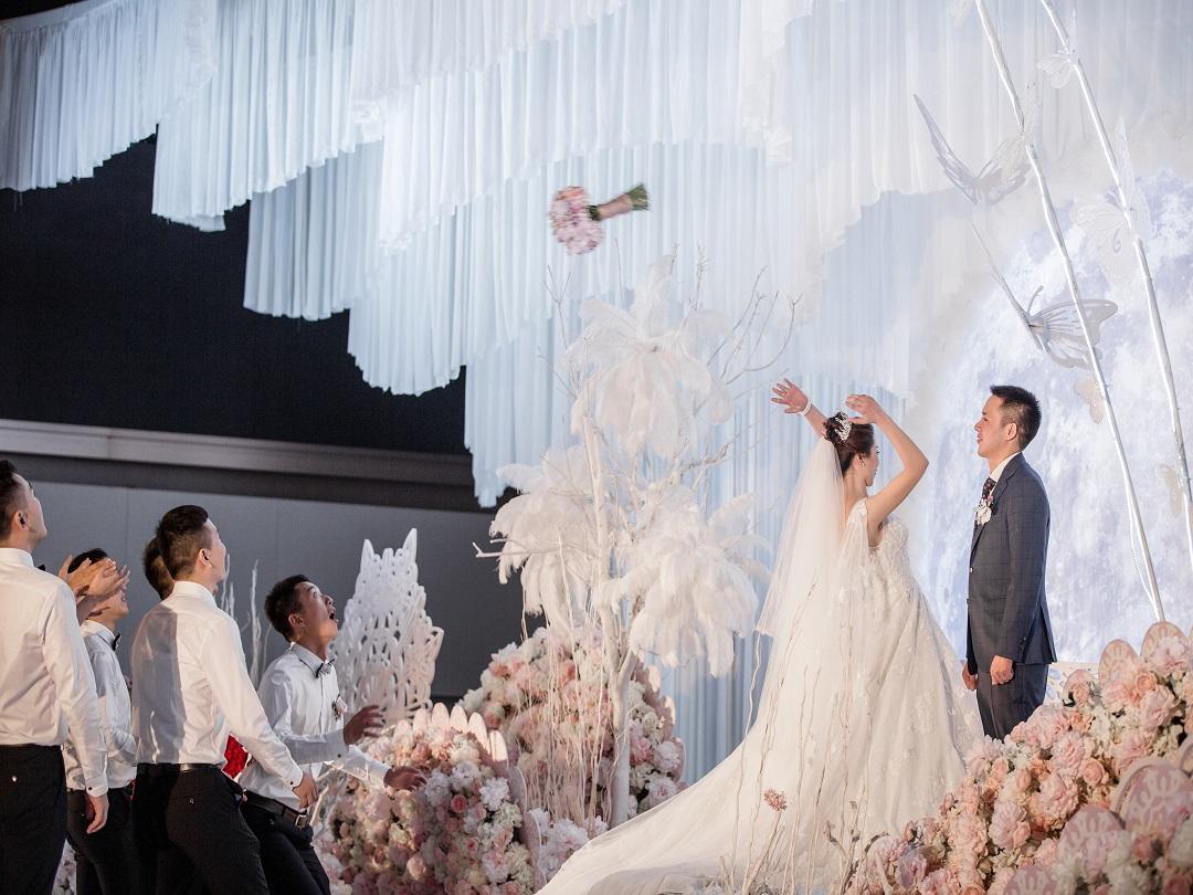 【凡心素履婚礼定制】——拥抱太阳的月亮