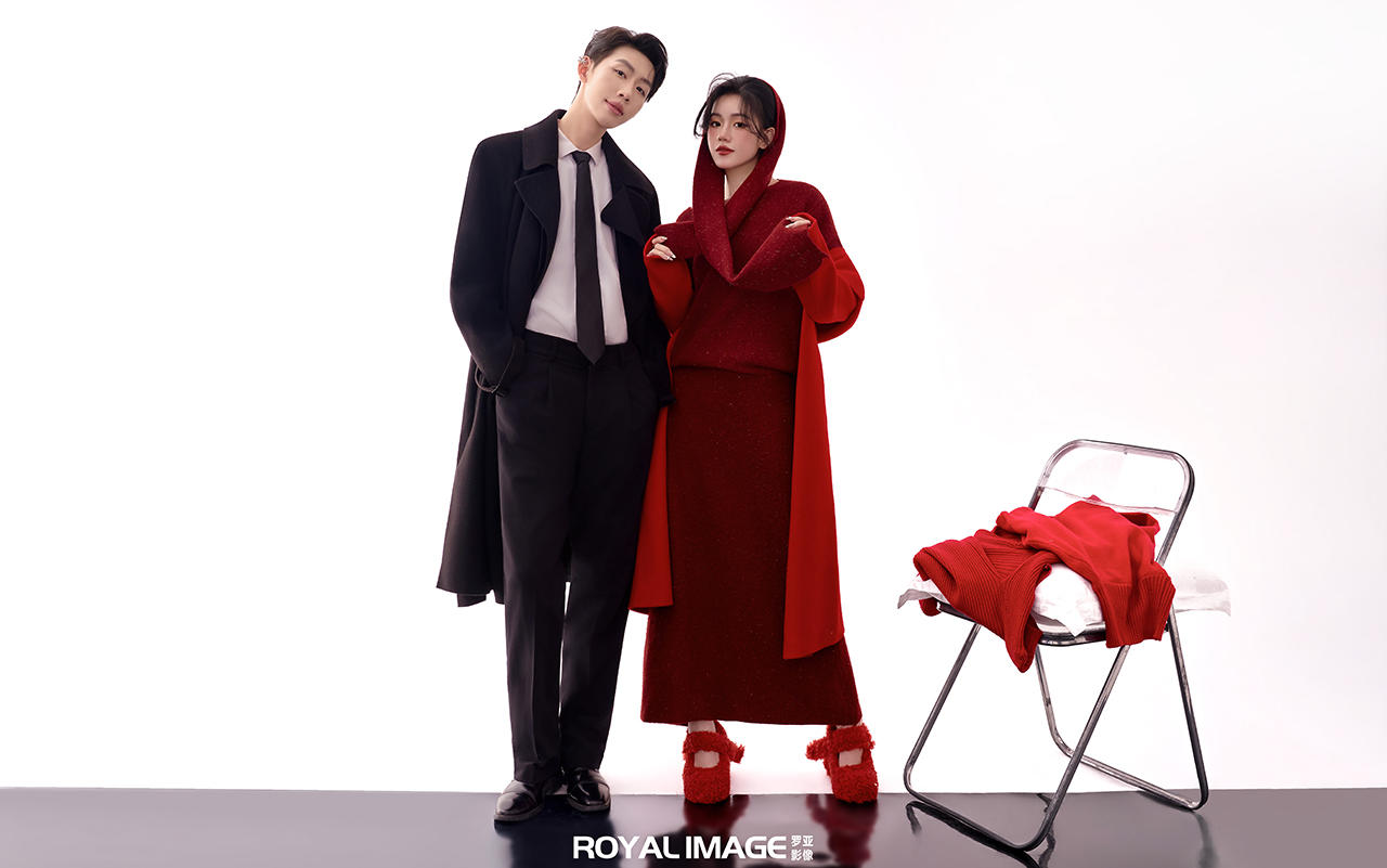 年輕人超愛(ài)?又酷又有氛圍感的室內(nèi)婚紗照