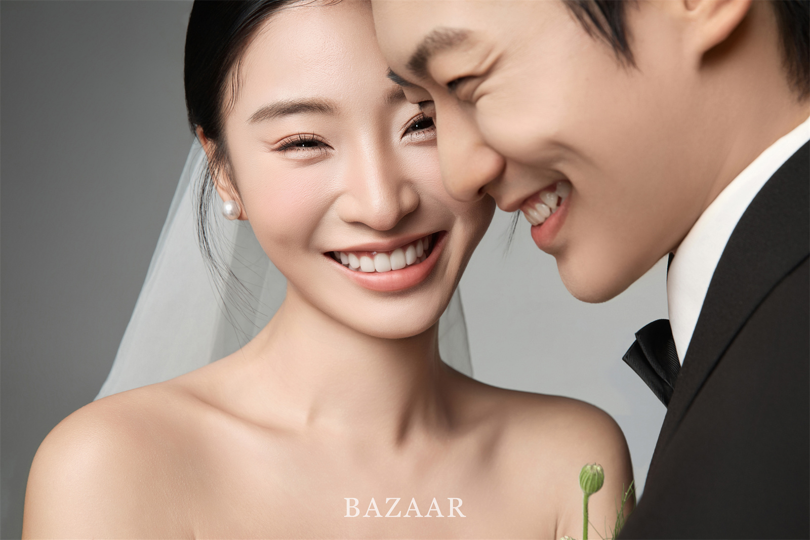 越素越高級??結(jié)婚必拍這組極簡風主紗婚紗照