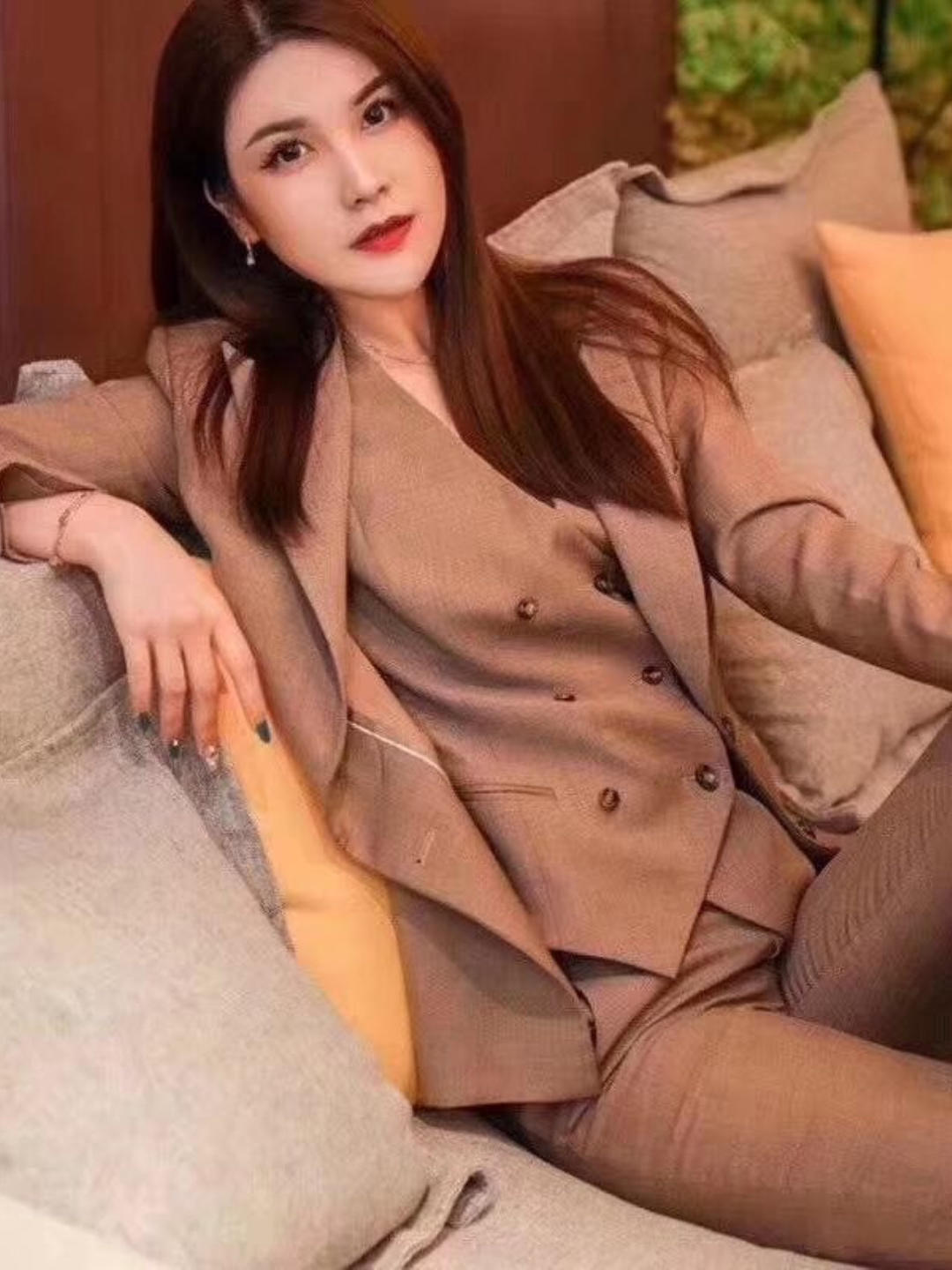 职场精英女士西服三件套西服定制