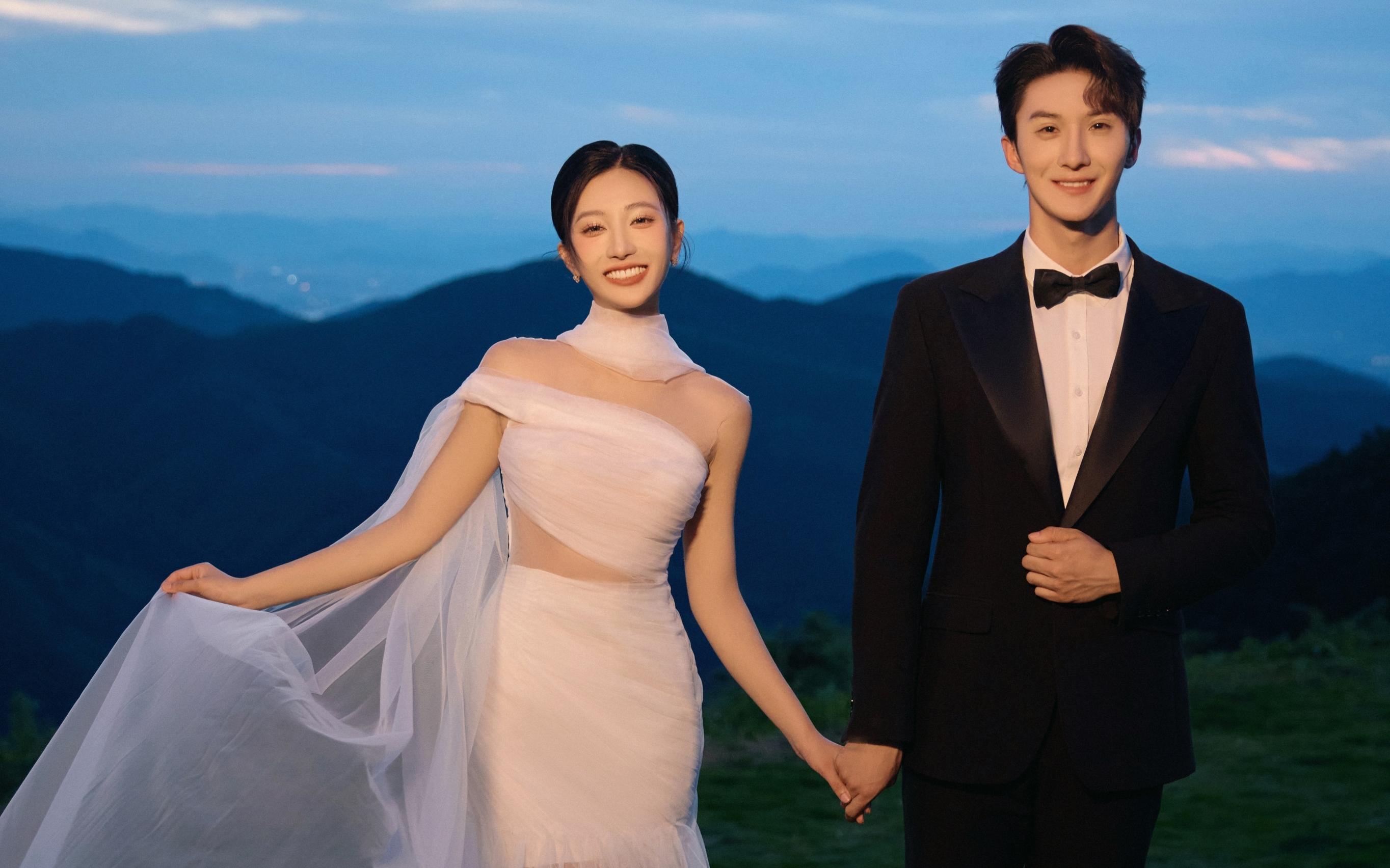 【山頂電影質(zhì)感婚照】山頂清風(fēng)捎愛意，鏡頭藏進(jìn)溫柔