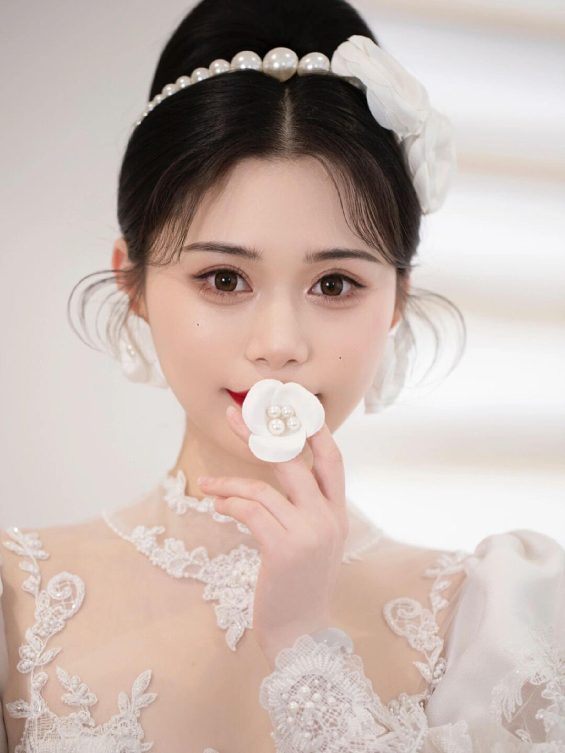 资深新娘结婚全天跟妆妆面+造型 （含妈妈妆+伴娘