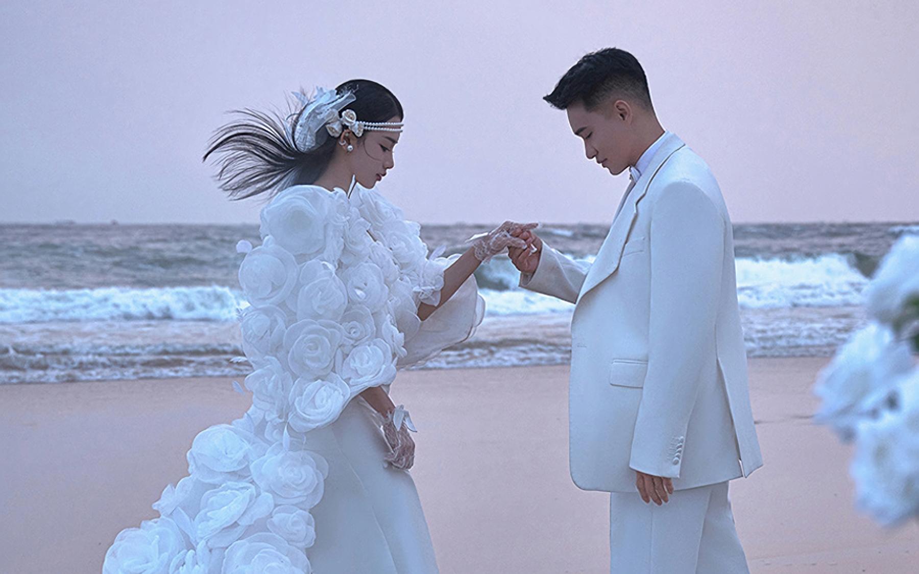 海为幕，花作笺，书写爱情故事