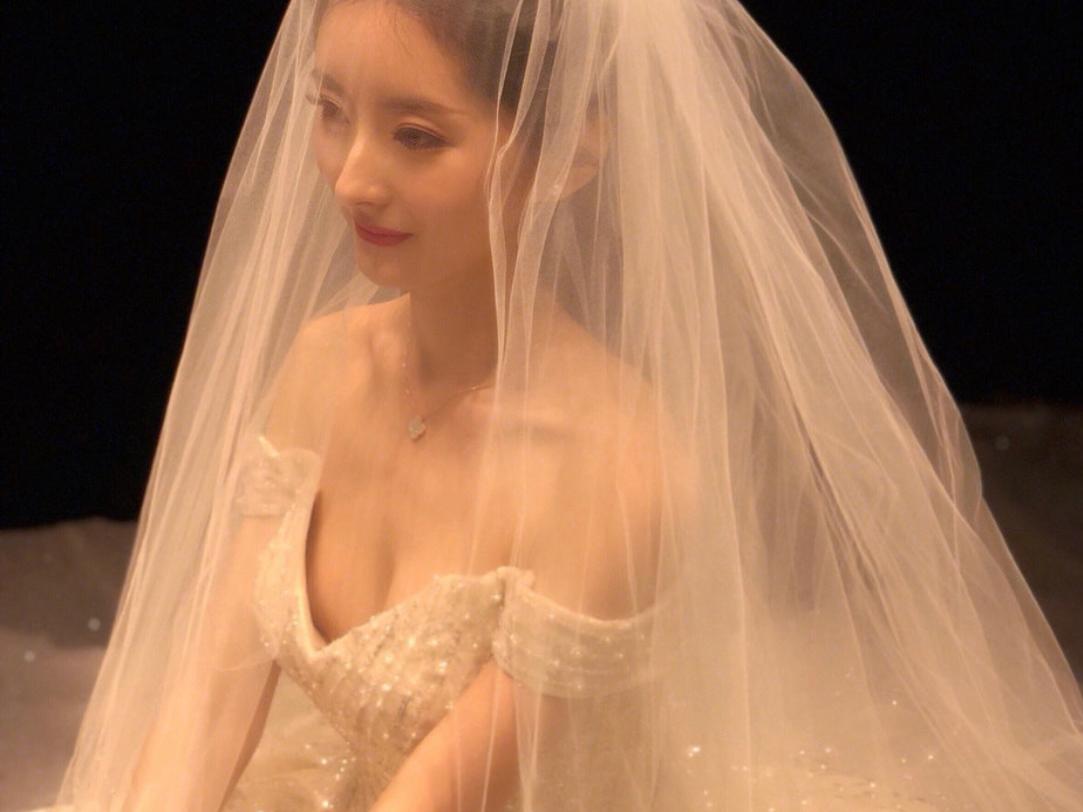 雲慕婚纱·[超值镇店特惠]