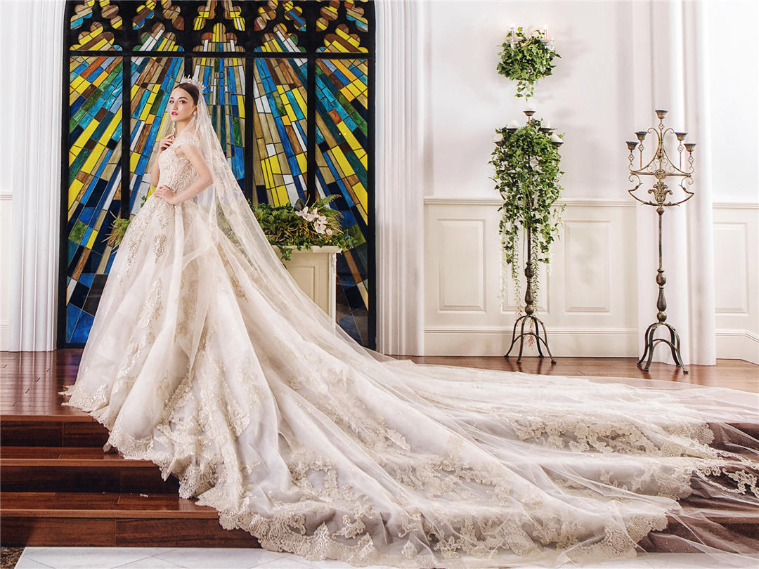 【全馆任选】出门纱/中式+大拖尾主纱+2件礼服