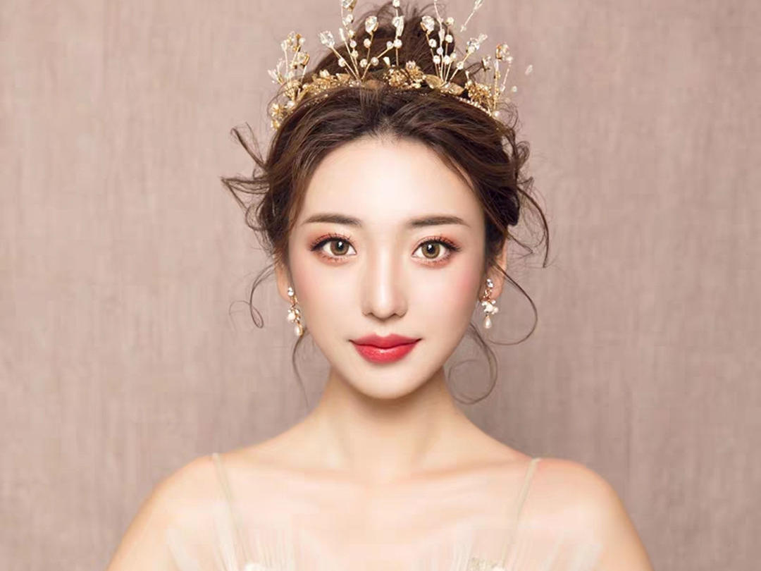 普洱市景谷县新娘跟妆全天3妆3造➕伴娘妆