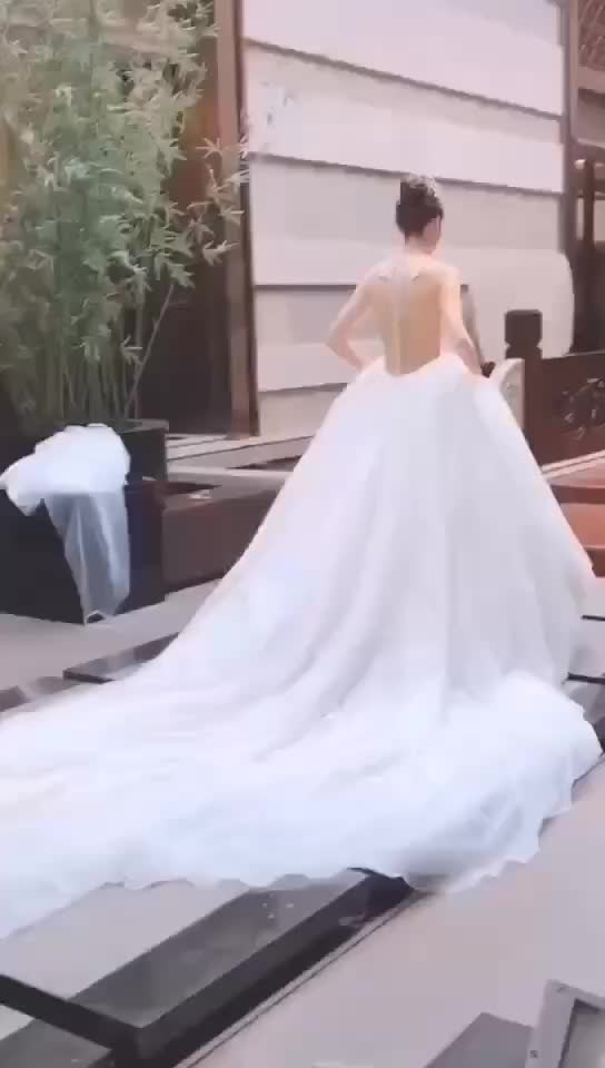 【高端定制】婚纱 礼服 秀禾 跟妆 套系