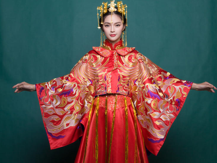 秀禾服婚纱照图片_秀禾服婚纱照图片大全(2)