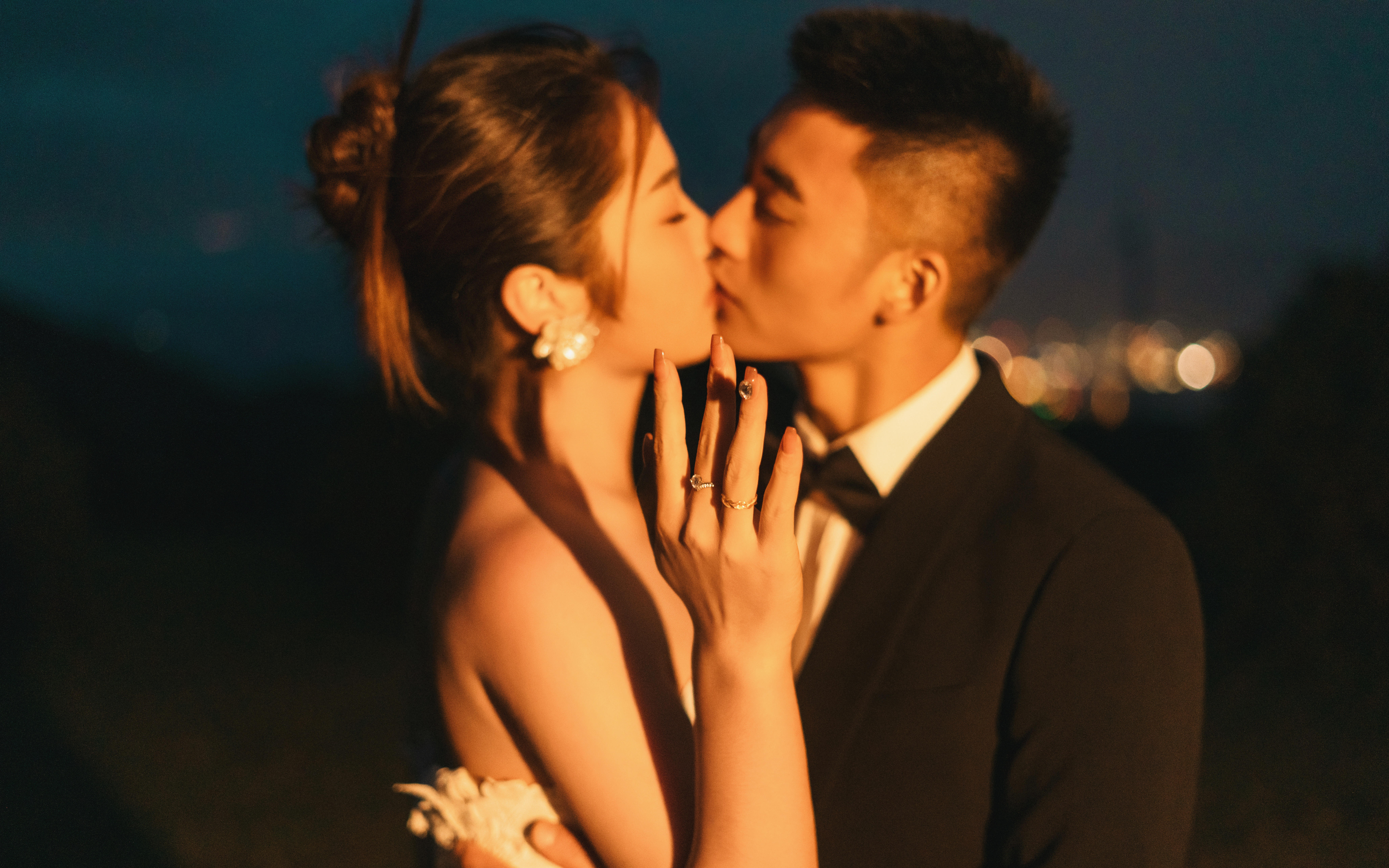 夕阳下的电影感，我们婚纱照比电影还美