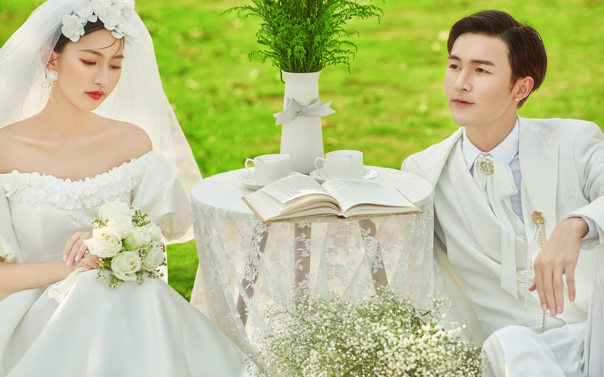 【施華洛攝影】??浪漫的草坪法式婚紗照