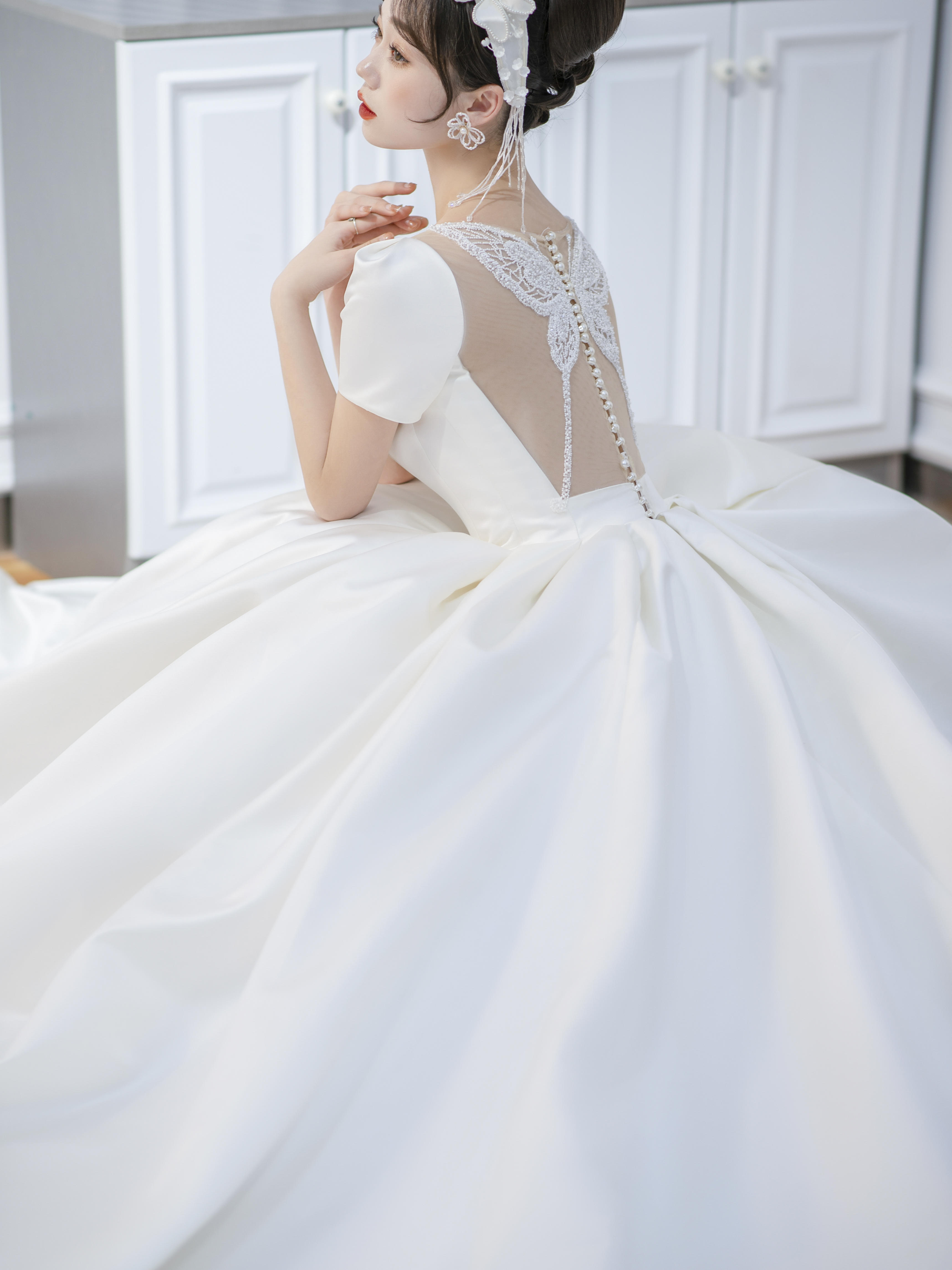 【婚礼·纪专享】婚纱+秀禾+跟妆一天