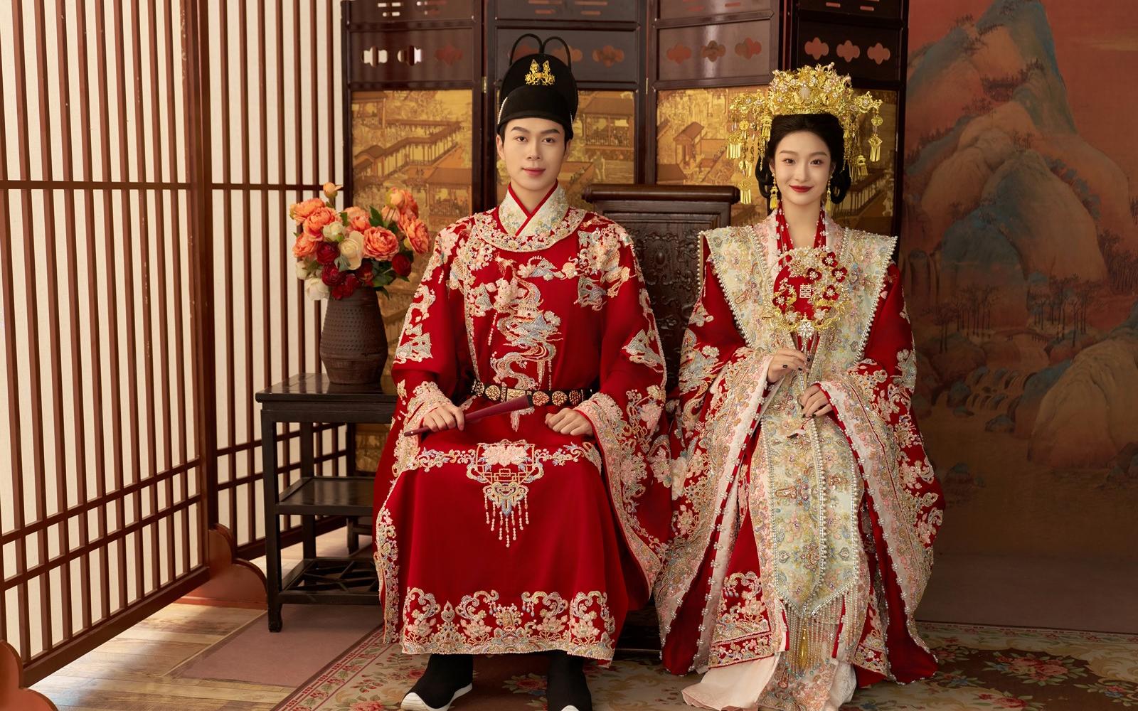 救命‼️将凤冠霞帔大婚仪式拍成婚纱照太好看