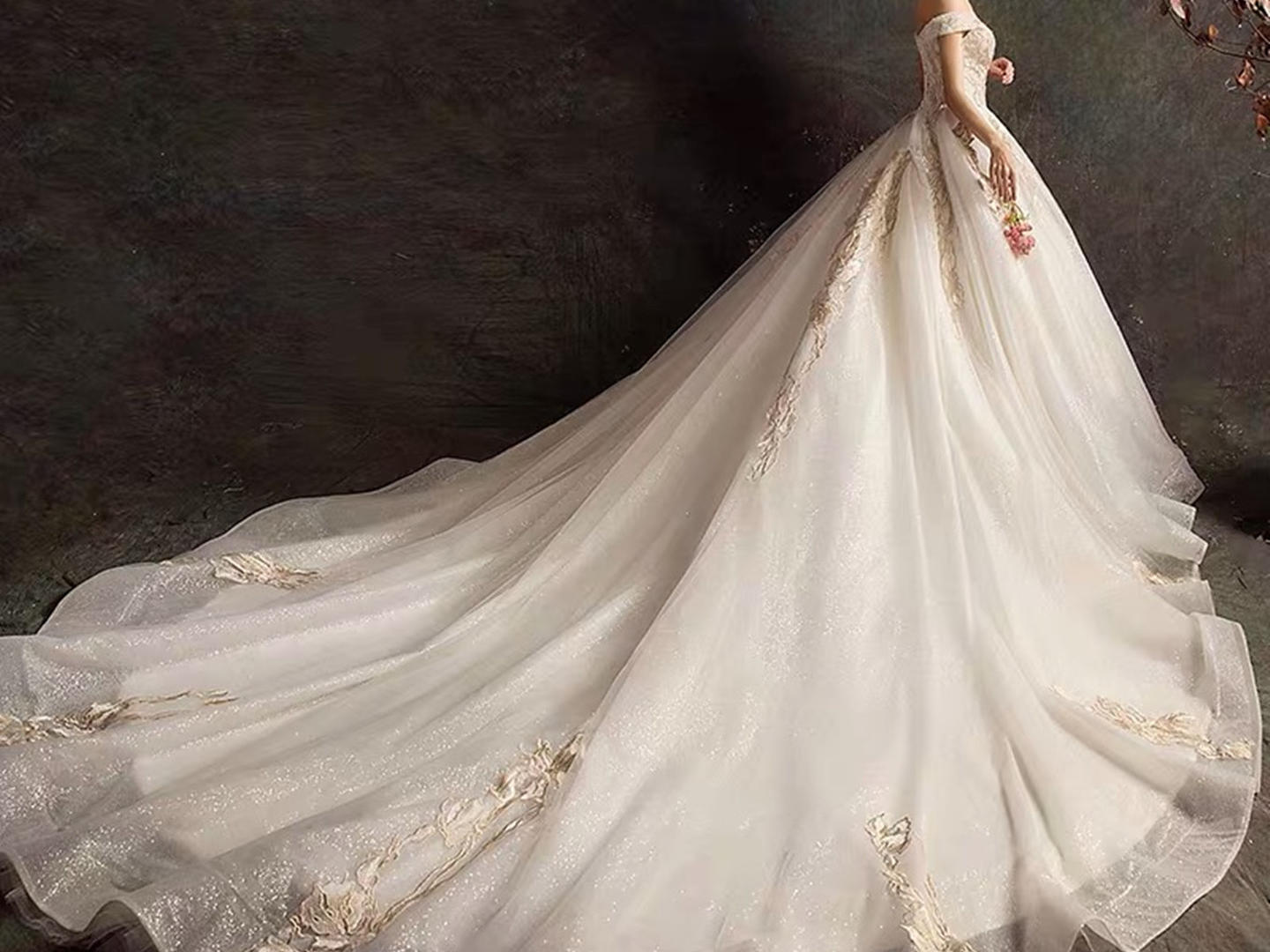 Sasa家完美婚礼女王套餐4+2伴娘服