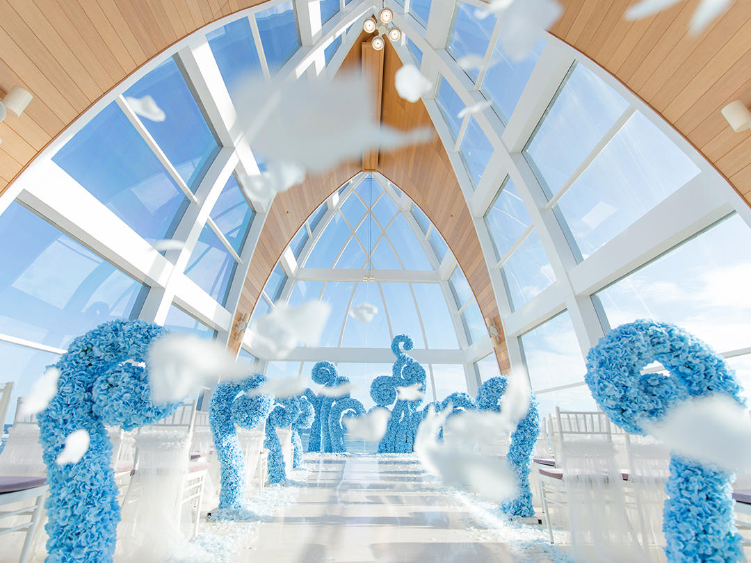 【花期海外婚礼】巴厘岛婚礼丽思卡尔顿教堂婚礼策划