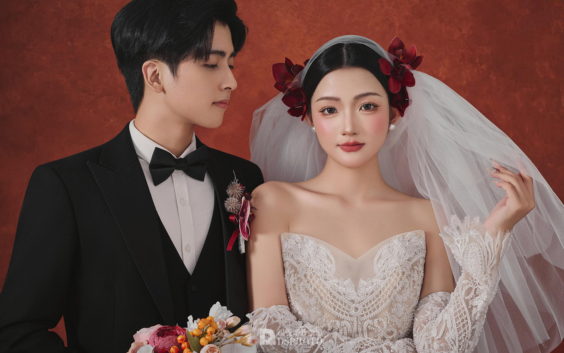 这套复古红法式婚纱照也太高级了！小众控必入✨