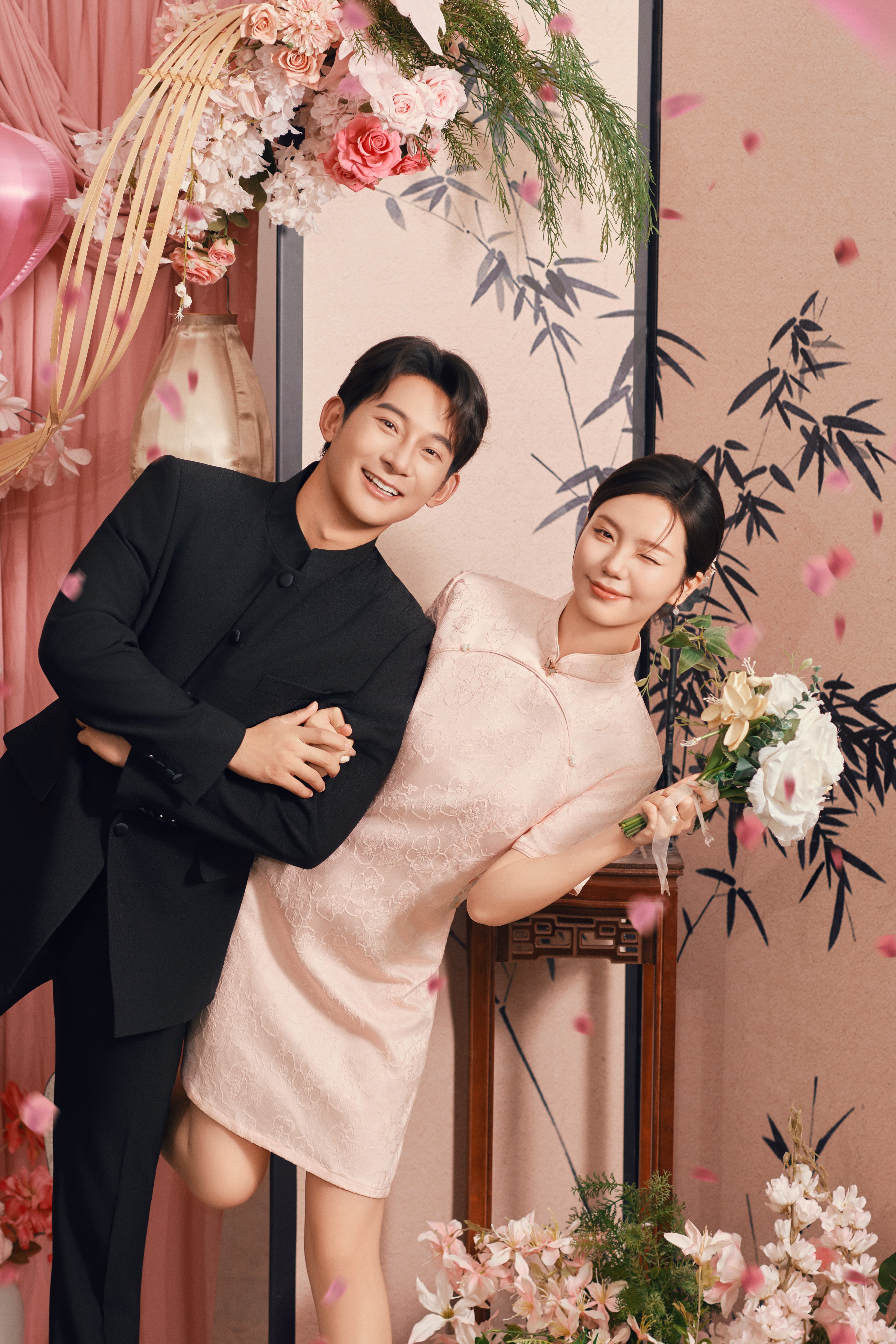 【浪漫預(yù)定】專屬預(yù)制訂婚照拍攝服務(wù)