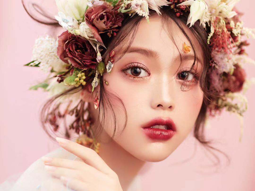 首席化妆师全天跟妆造型唯美妆容送妈妈妆