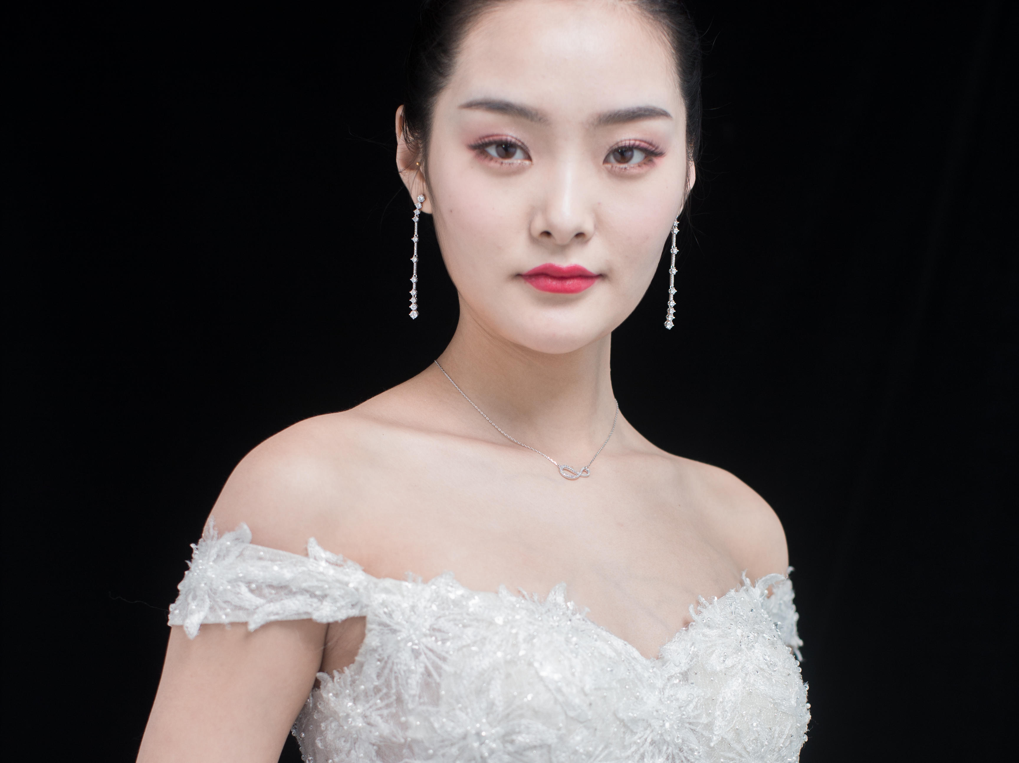 超值优惠婚纱套系租一送四