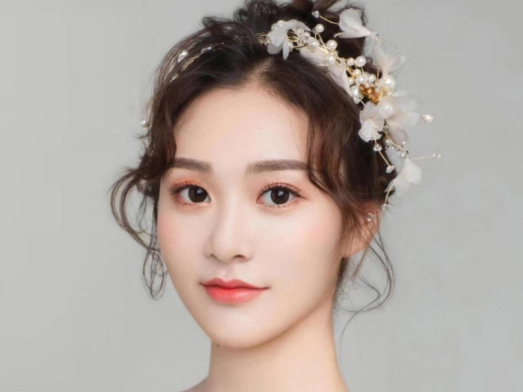 【佳人有约】首席造型新娘跟妆  带助理一位 