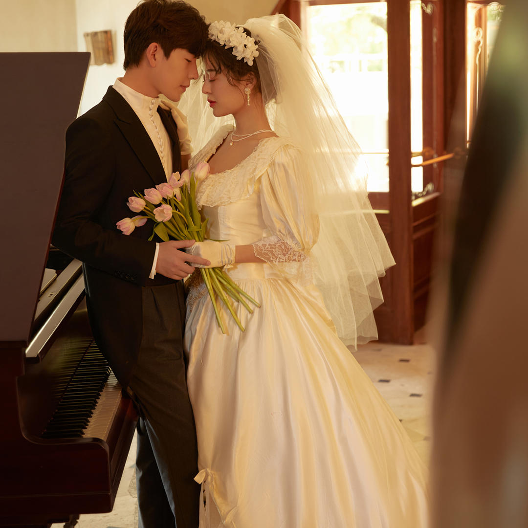 #一幕里#法式别墅优雅钢琴婚纱照