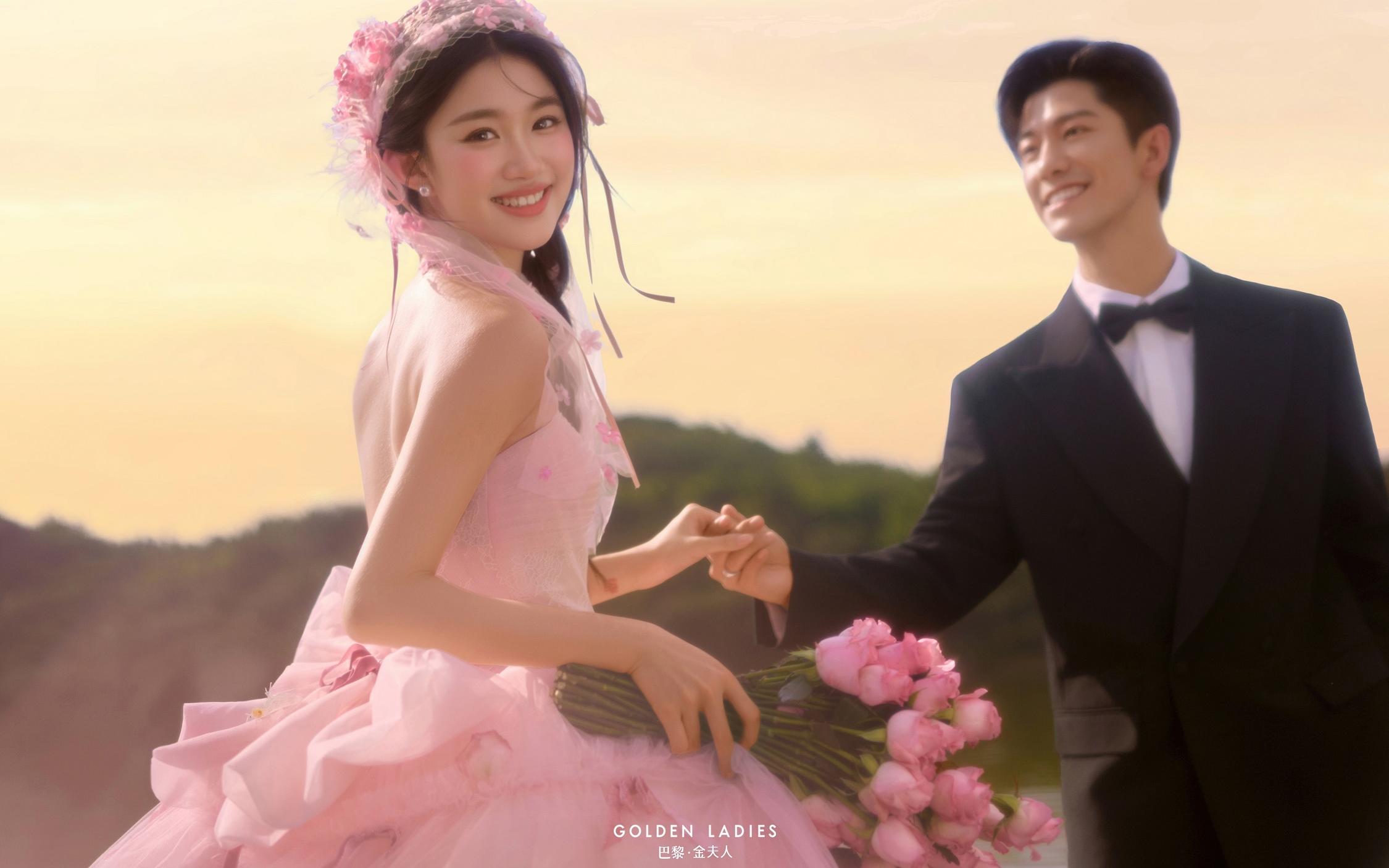 后悔沒早點收藏這浪漫的??夕陽海景婚紗照