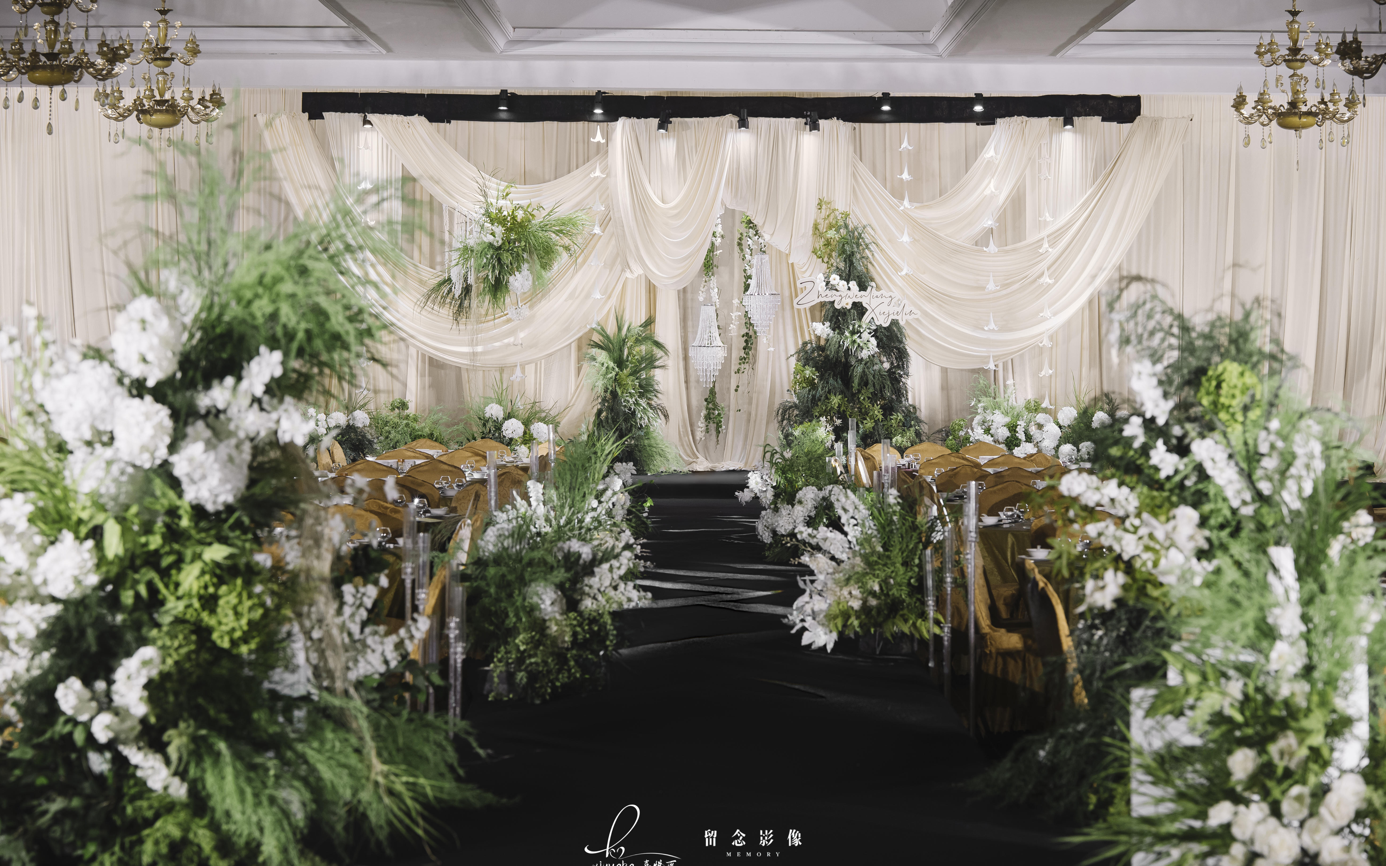 高级感拉满的香槟色布幔婚礼