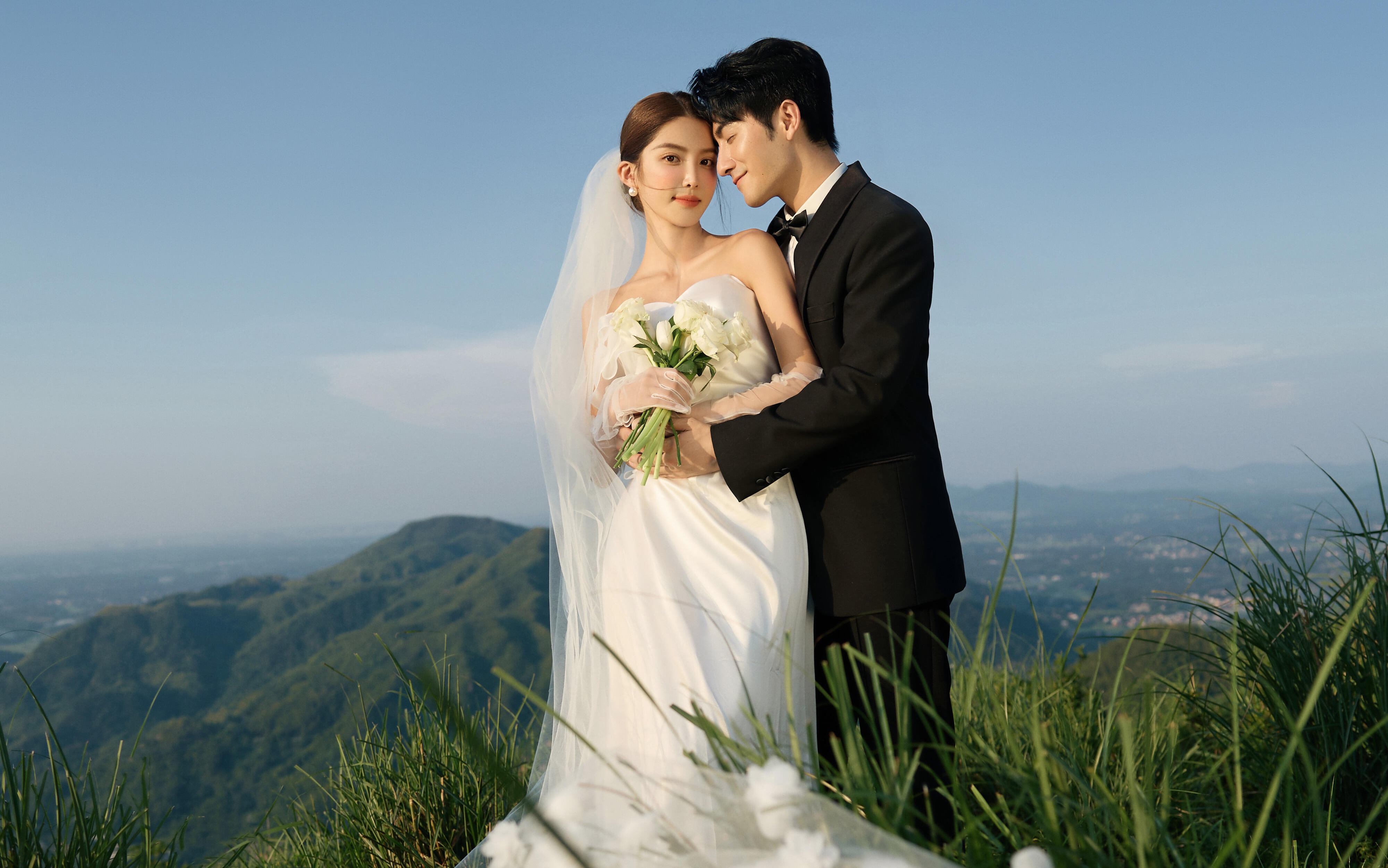 把浪漫拉满丨山顶婚纱照的温柔暴击 “用影像记录爱