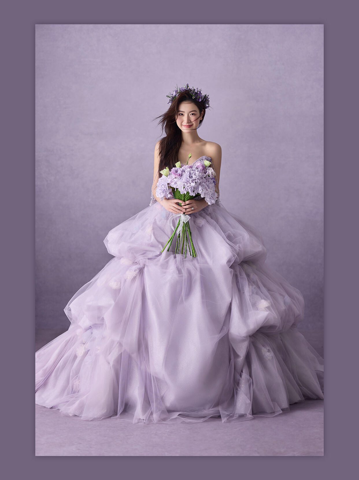 这件紫色的婚纱真的超美 