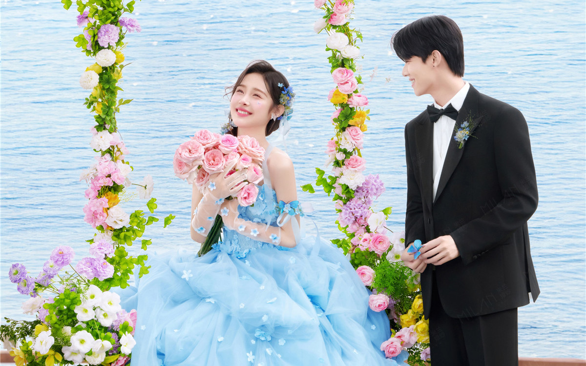 今日份婚纱照｜是掉进花海的蓝裙公主呀