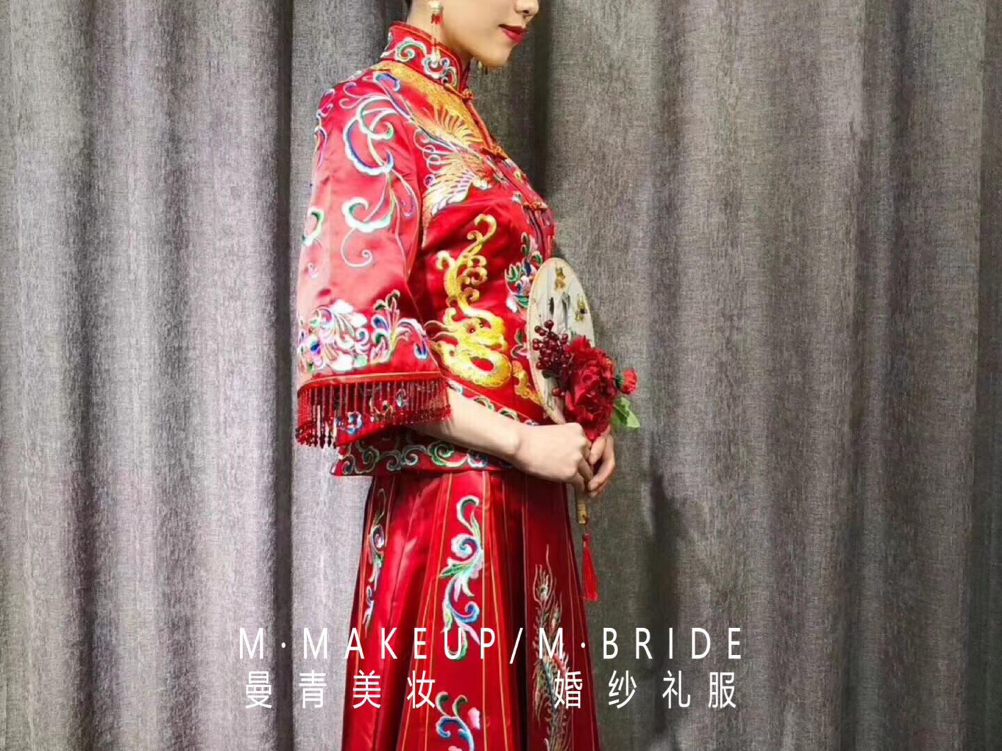 长袖婚纱总是自带优雅宫廷气息。 气质感爆棚