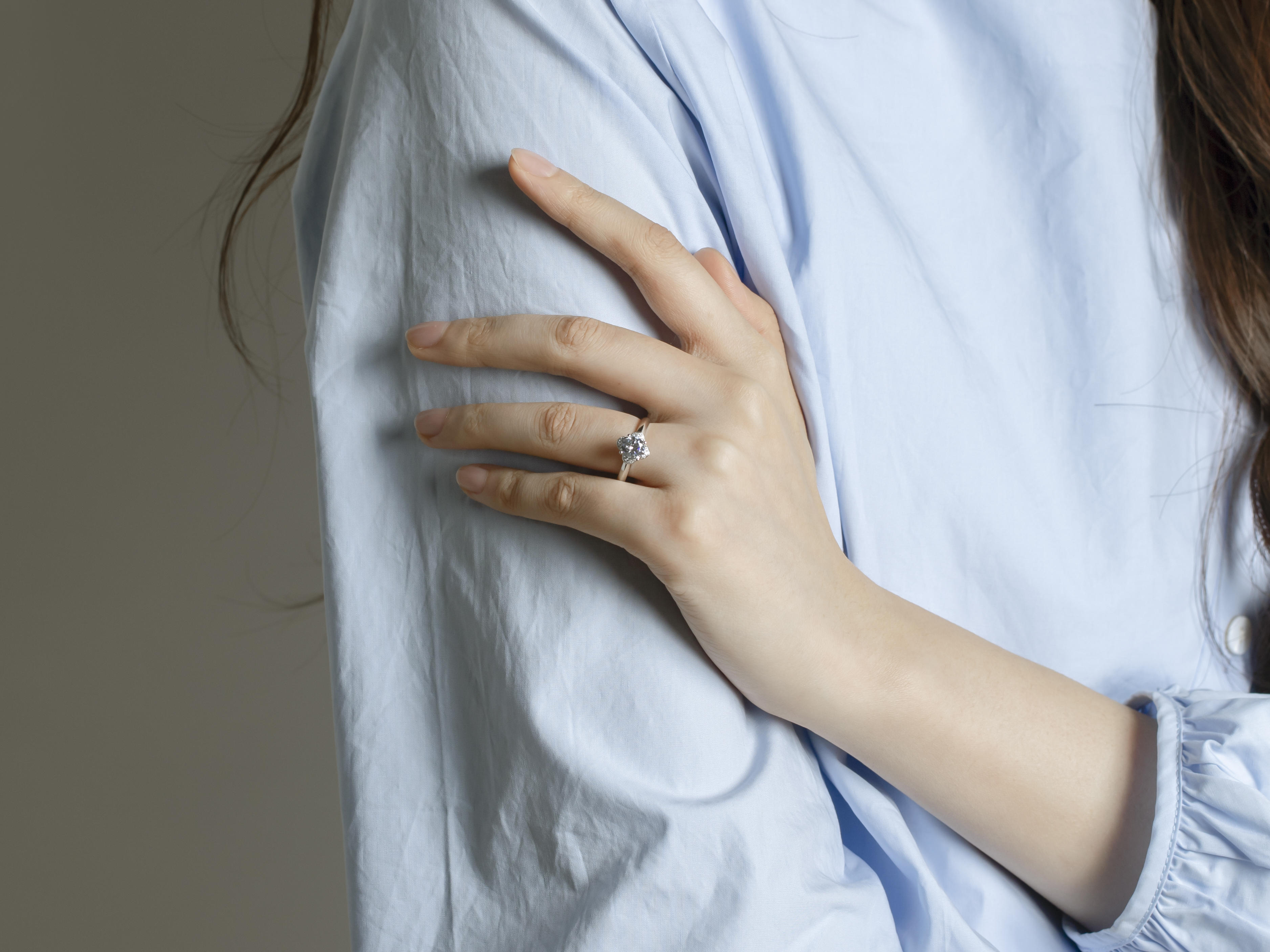  30分50分1克拉钻石戒指正品女花朵彩金钻戒