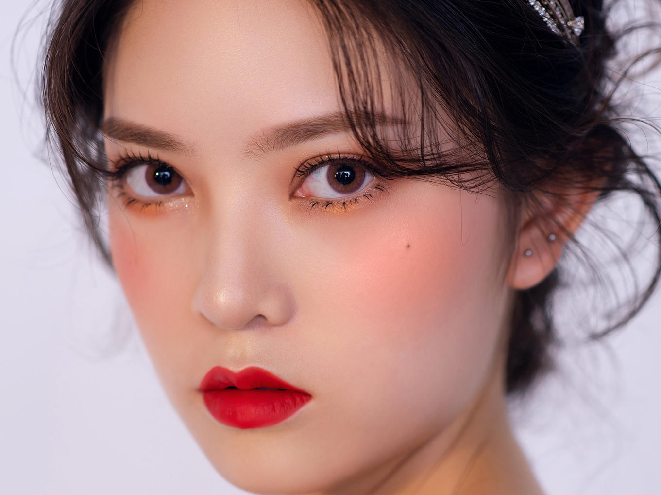 慕白女神必选特级化妆全天跟妆+资深化妆师助理