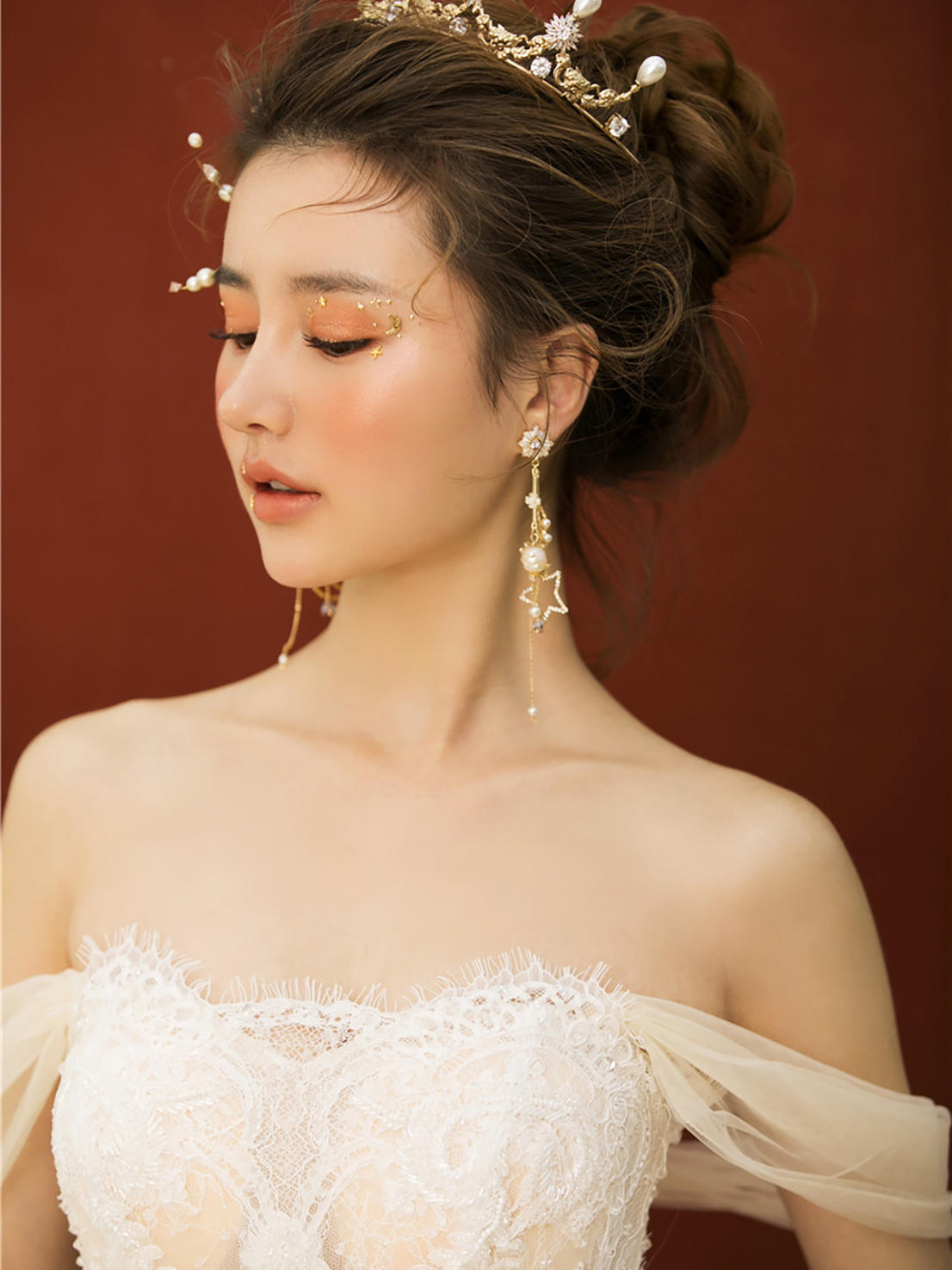 【赫本精品推荐】人气婚纱礼服&资深化妆老师套餐组