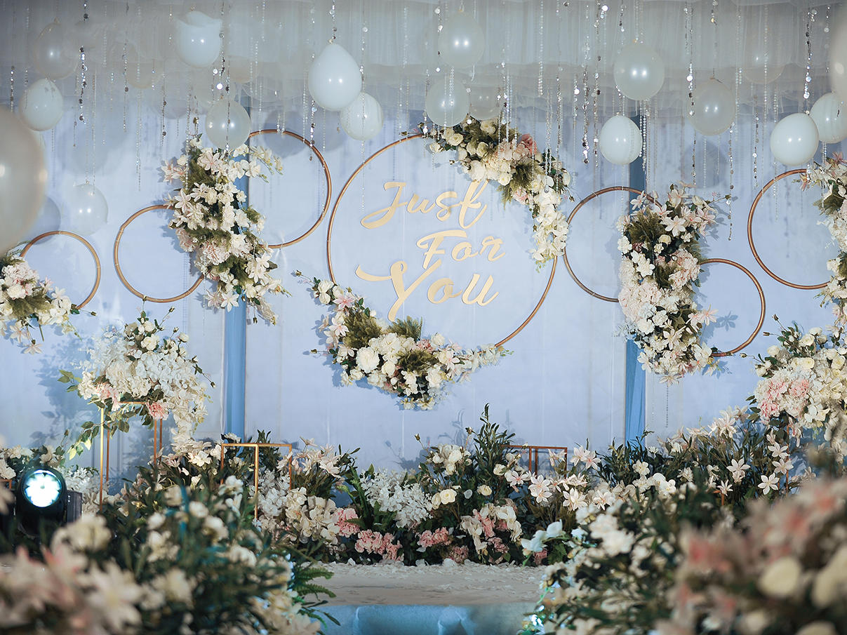 白绿色小清新婚礼    白色西式小清新婚礼