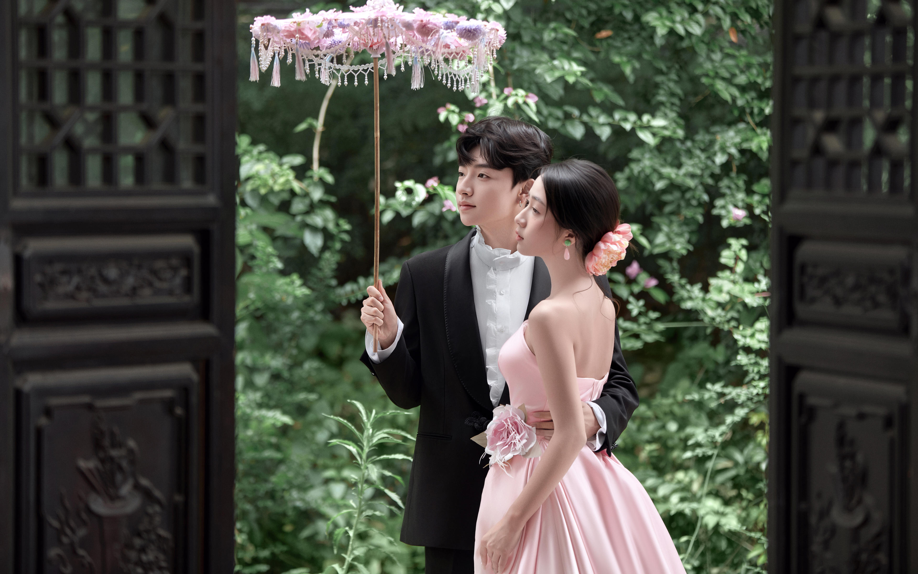 被問爆的大理粉黛婚紗照 溫柔到骨子里