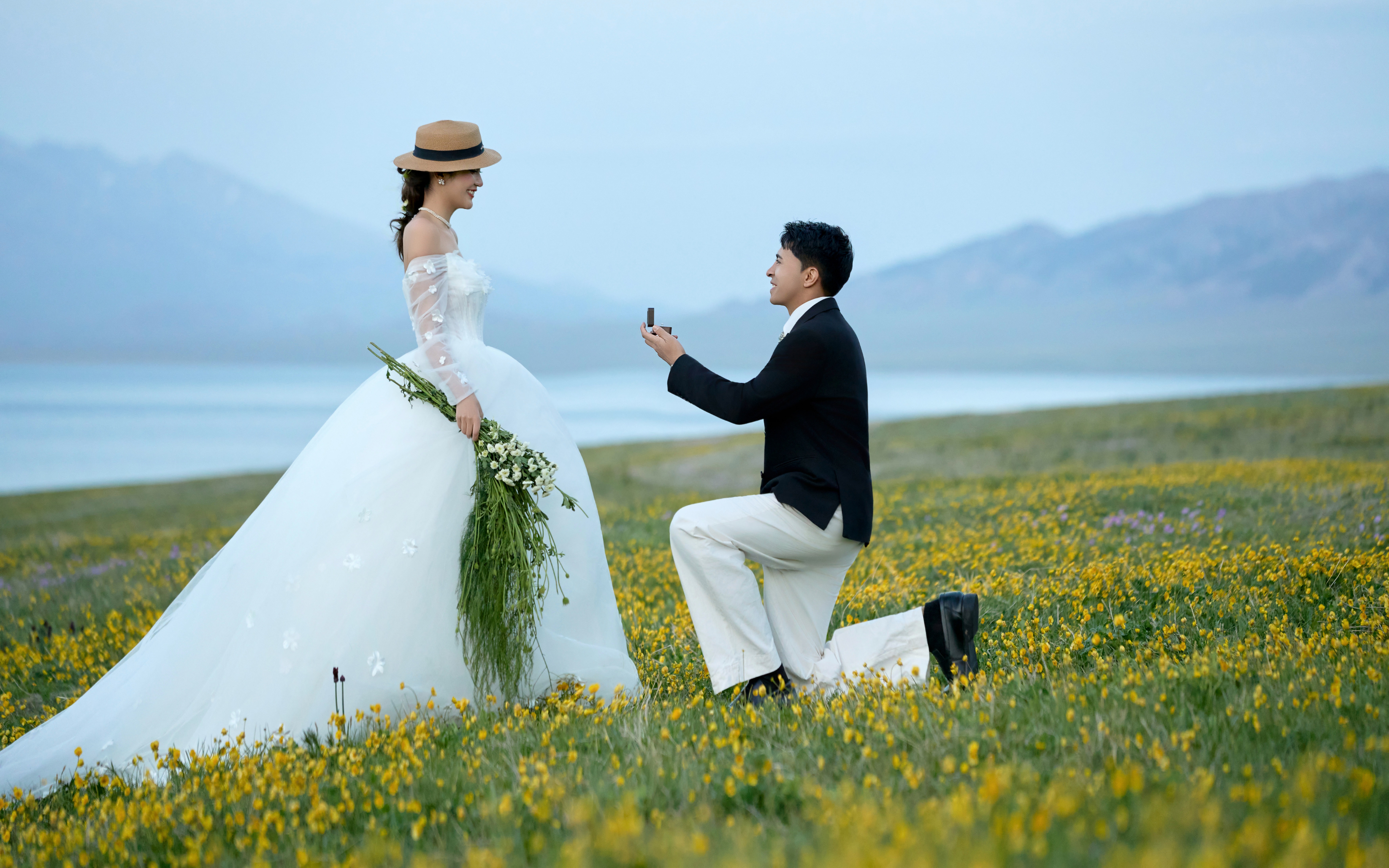 赛里木湖婚纱照