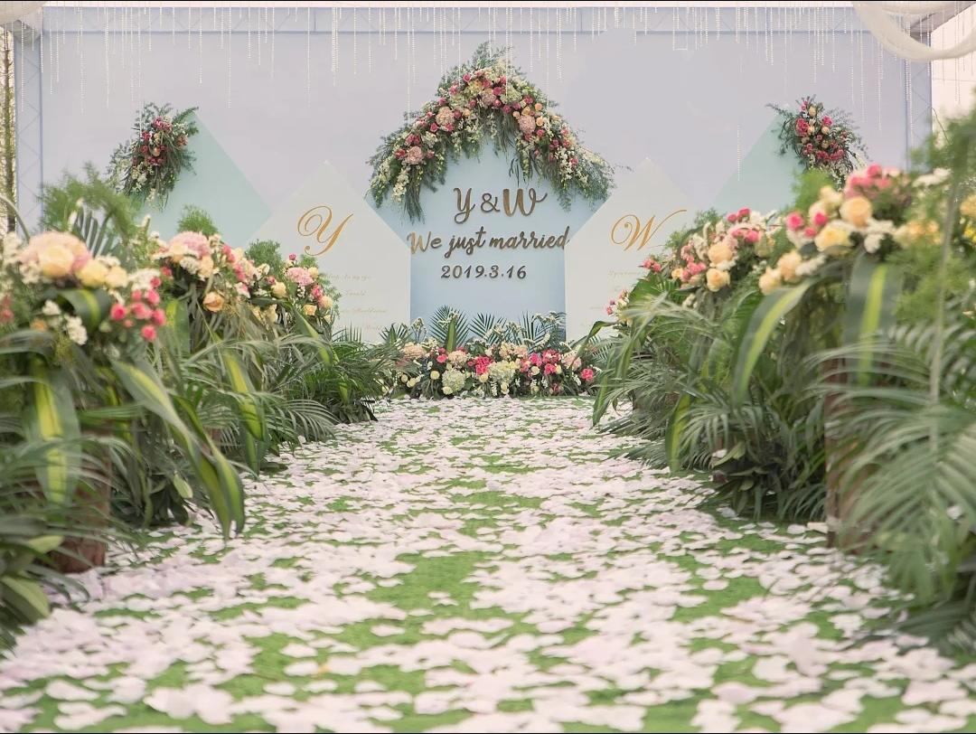 乡村田坝婚礼   全鲜花布置  创意婚礼设计