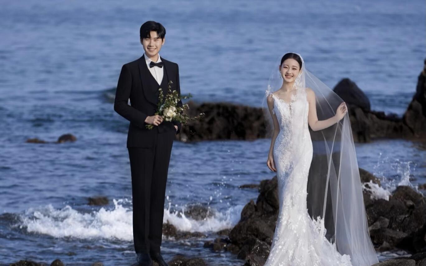 【礁石海景婚纱照】
