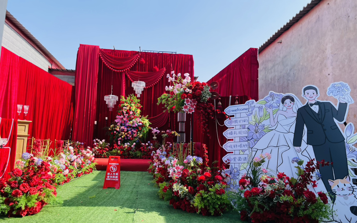 【駐馬店鑫囍婚禮策劃】韓系紅色挑高婚禮場景