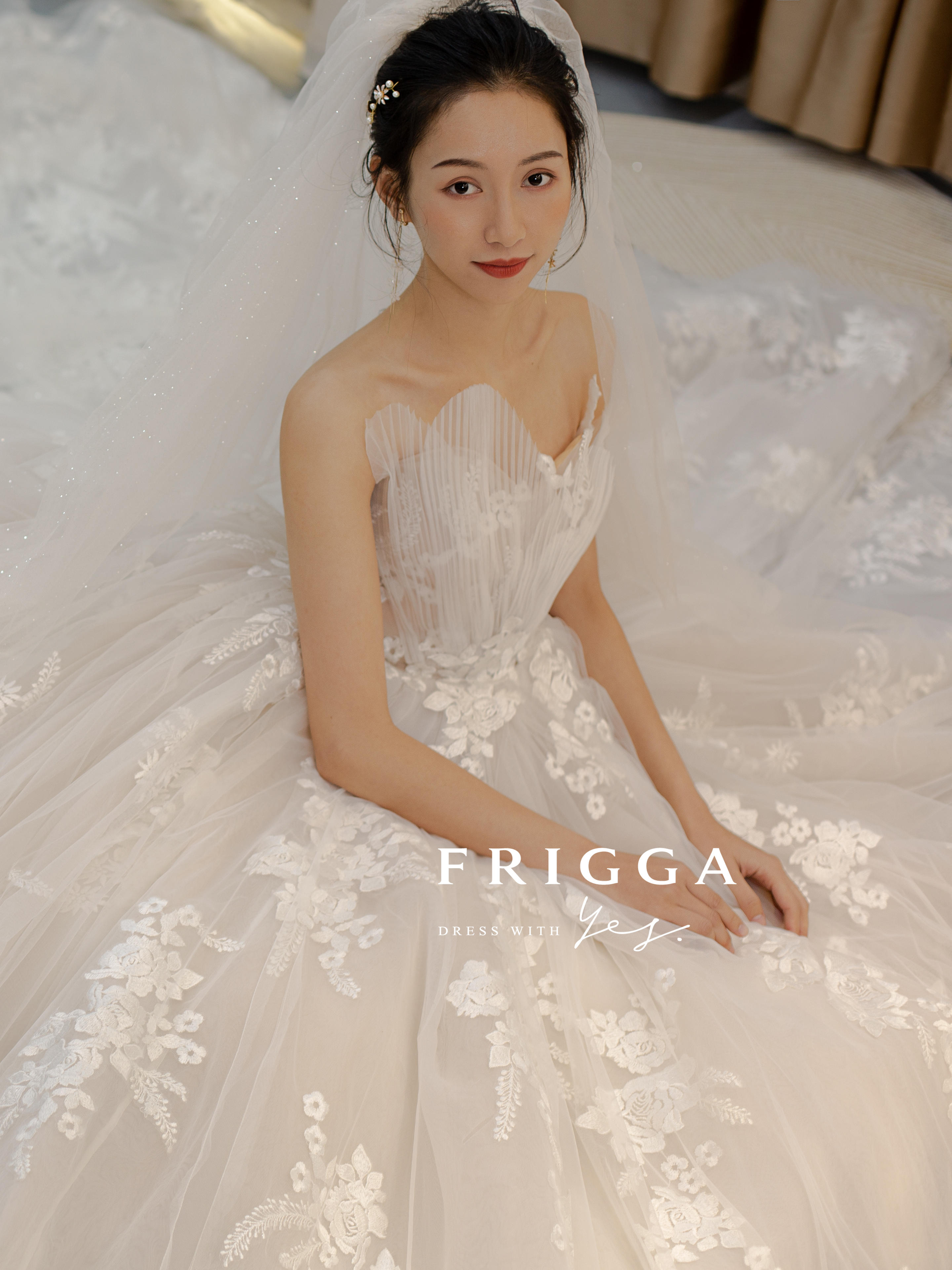 FRIGGA丨蕾丝抹胸 奢华主纱