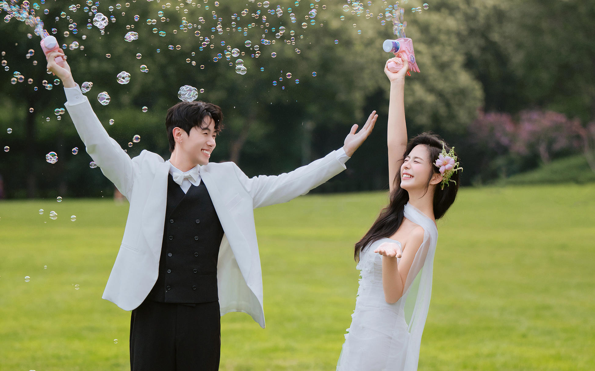 森系草坪婚紗照