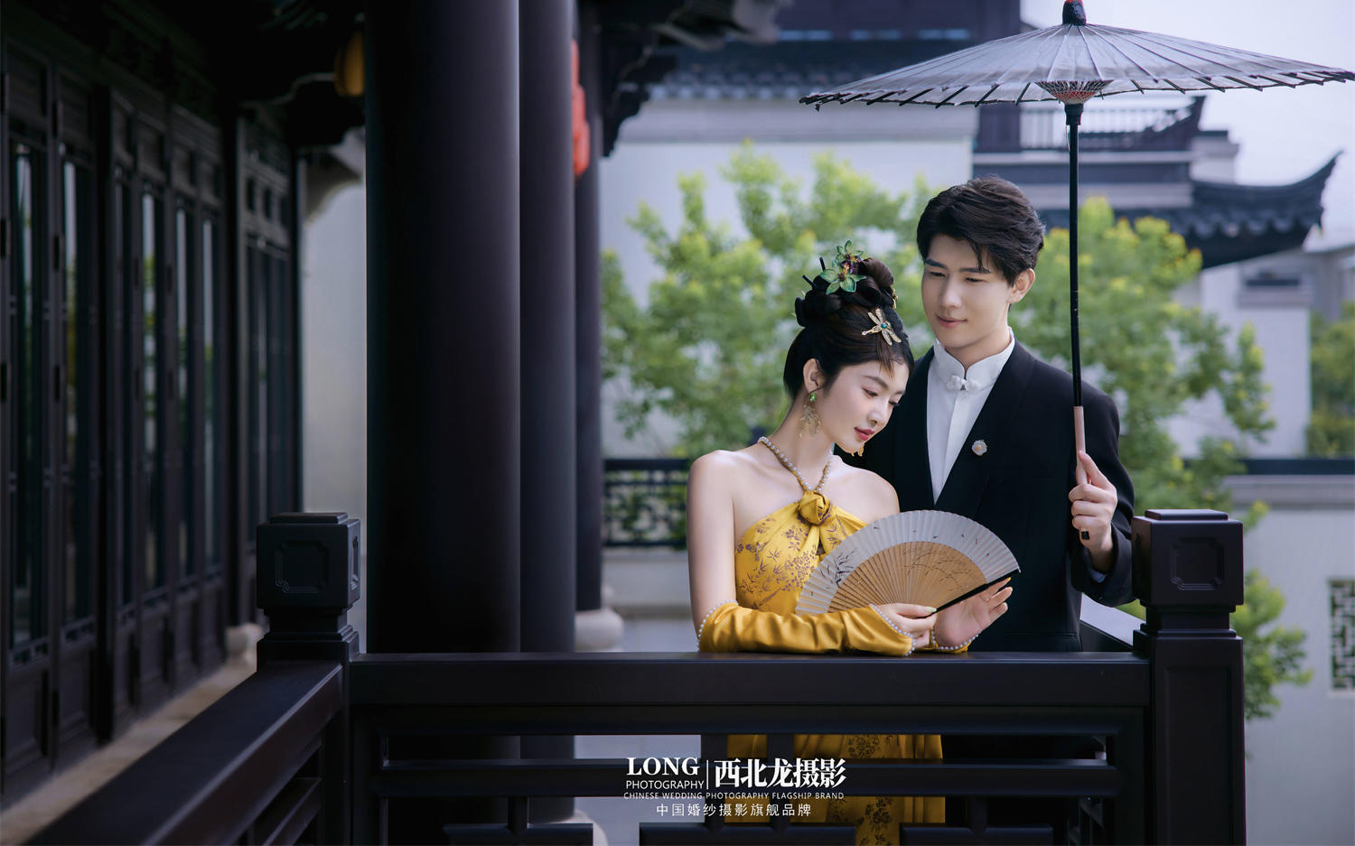 00后审美觉醒❗️自带氛围感的新中式婚纱照