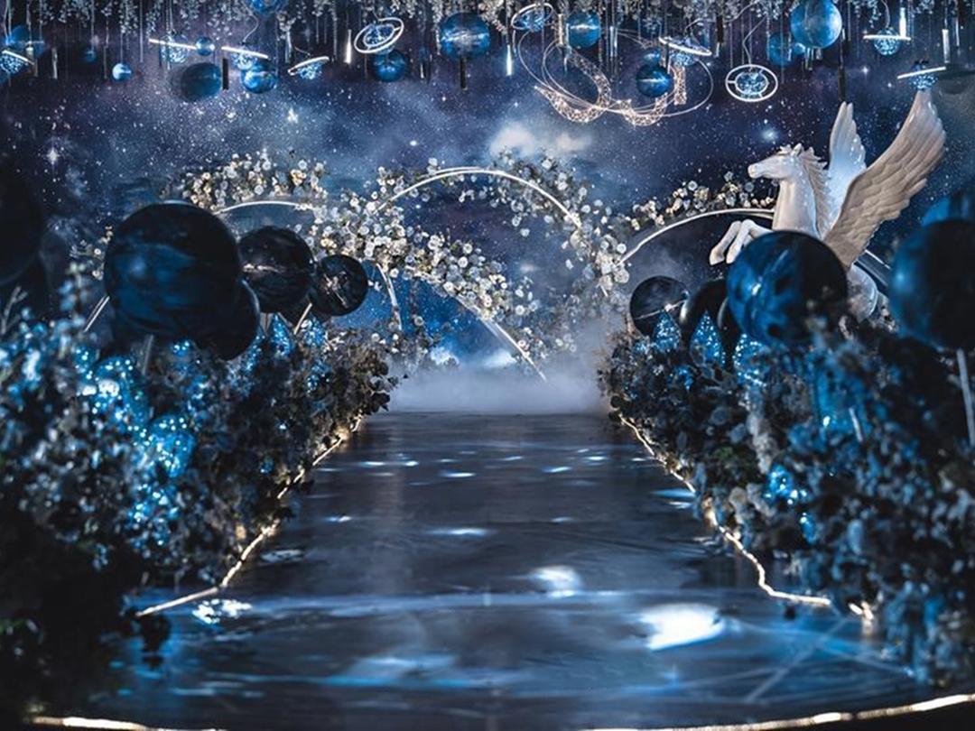 星空下的神秘爱恋 道不尽的一腔柔情